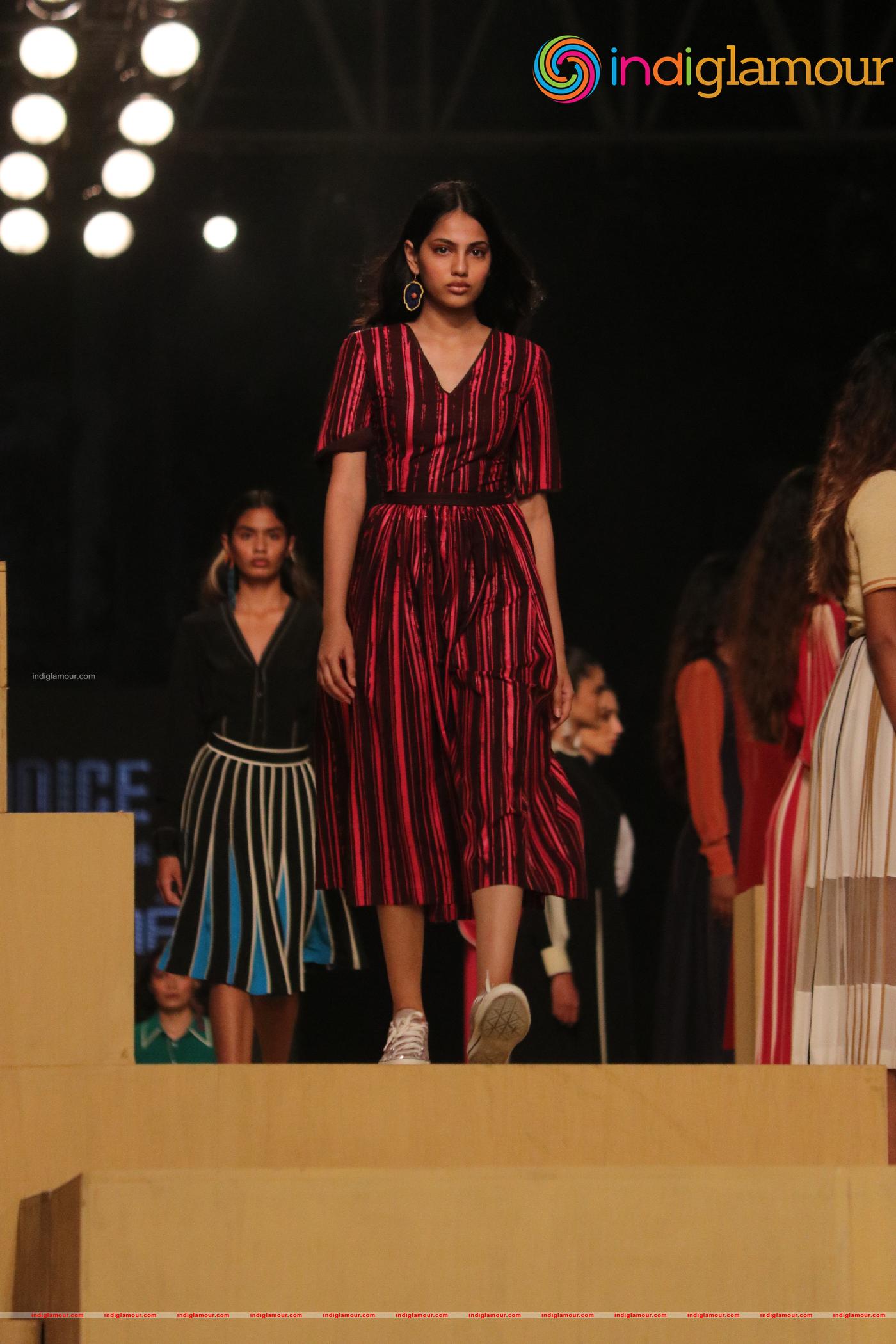 Ananya Panday At Lakme Fashion Week Day 3 Event hd photo