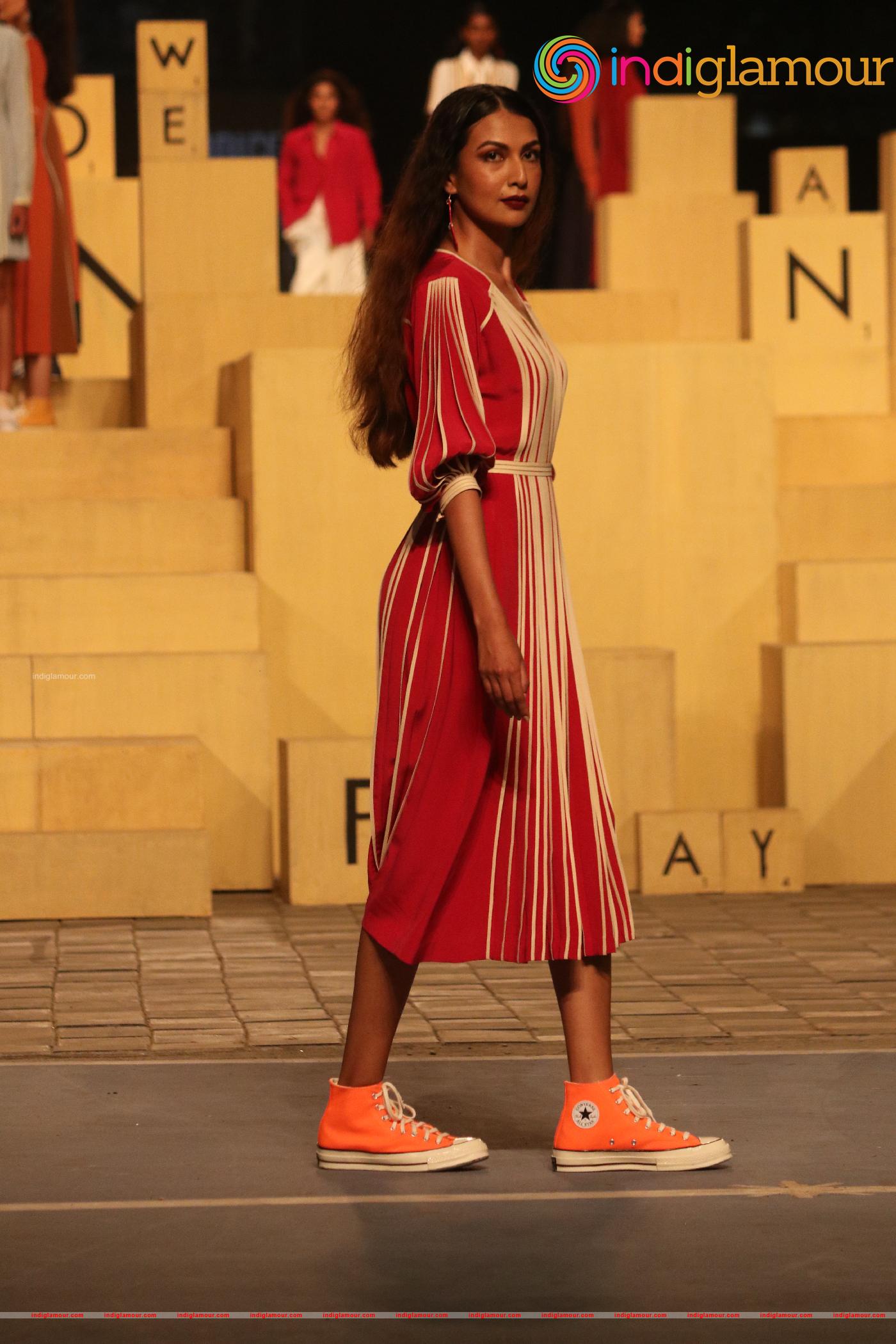 Ananya Panday At Lakme Fashion Week Day 3 Event hd photo