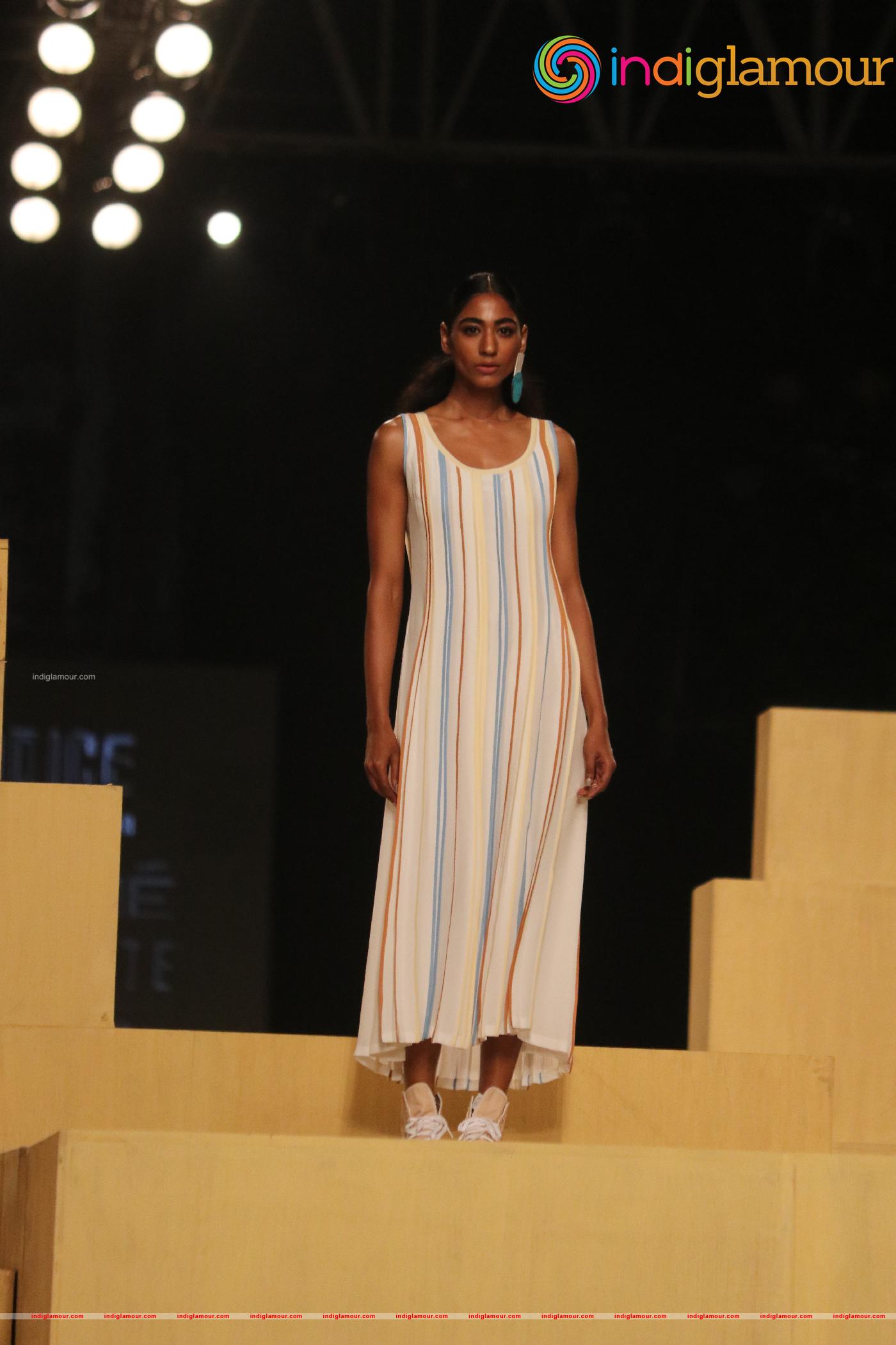 Ananya Panday At Lakme Fashion Week Day 3 Event hd photo