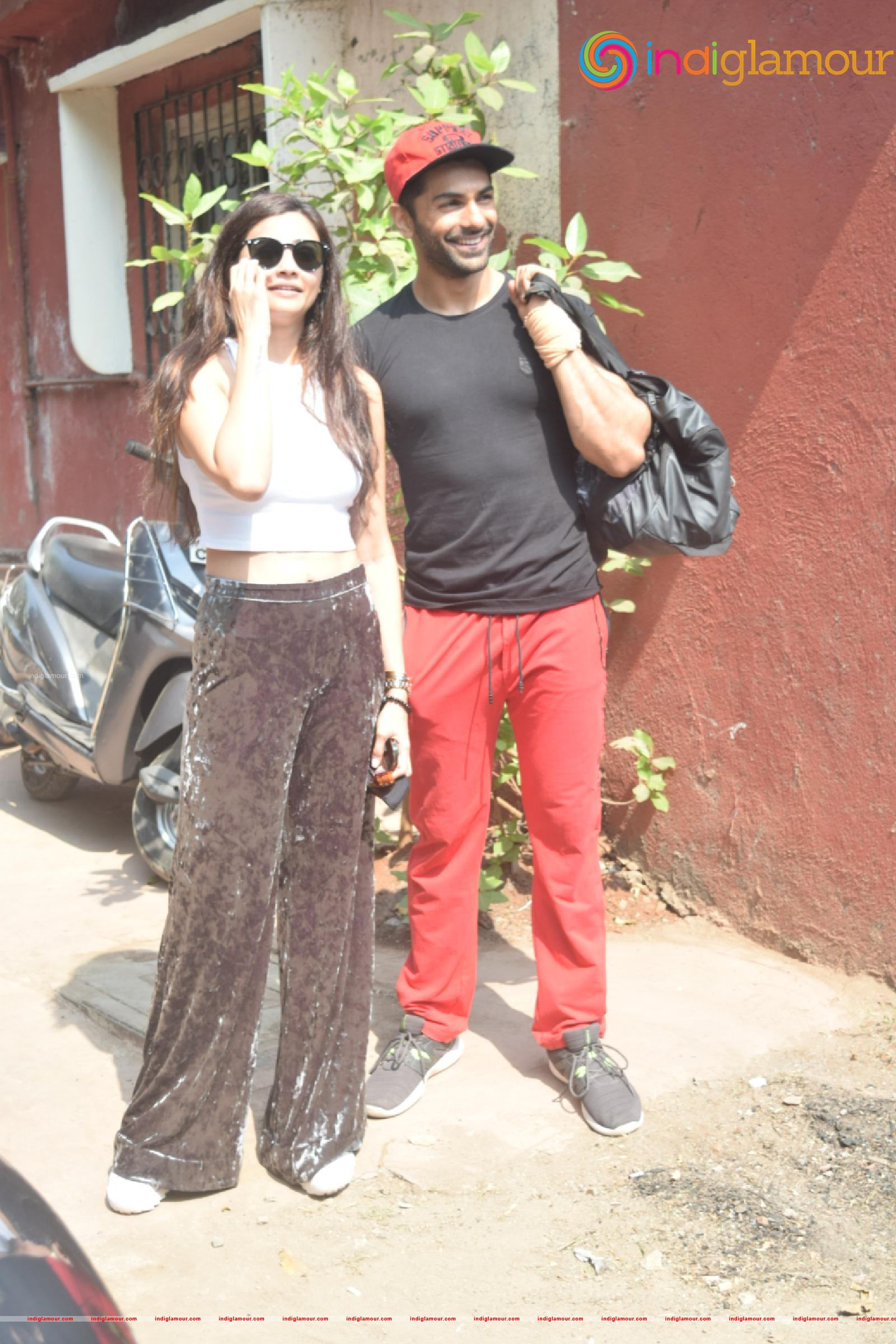 Daisy Shah and Taha Shah Event hd photo