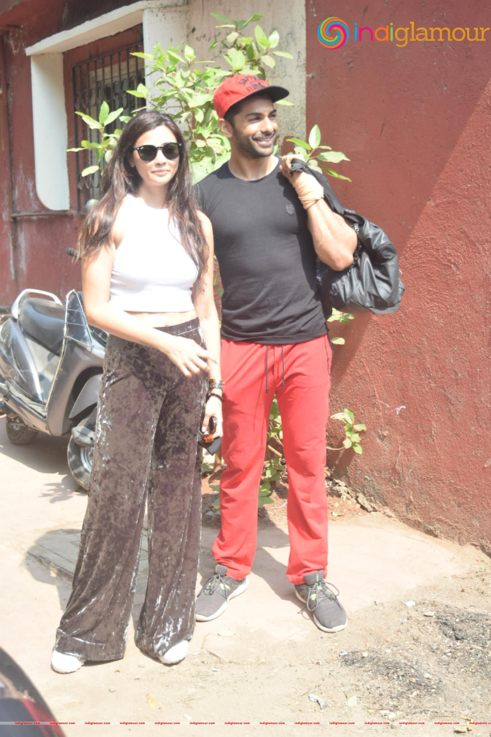 Daisy Shah and Taha Shah Event hd photo