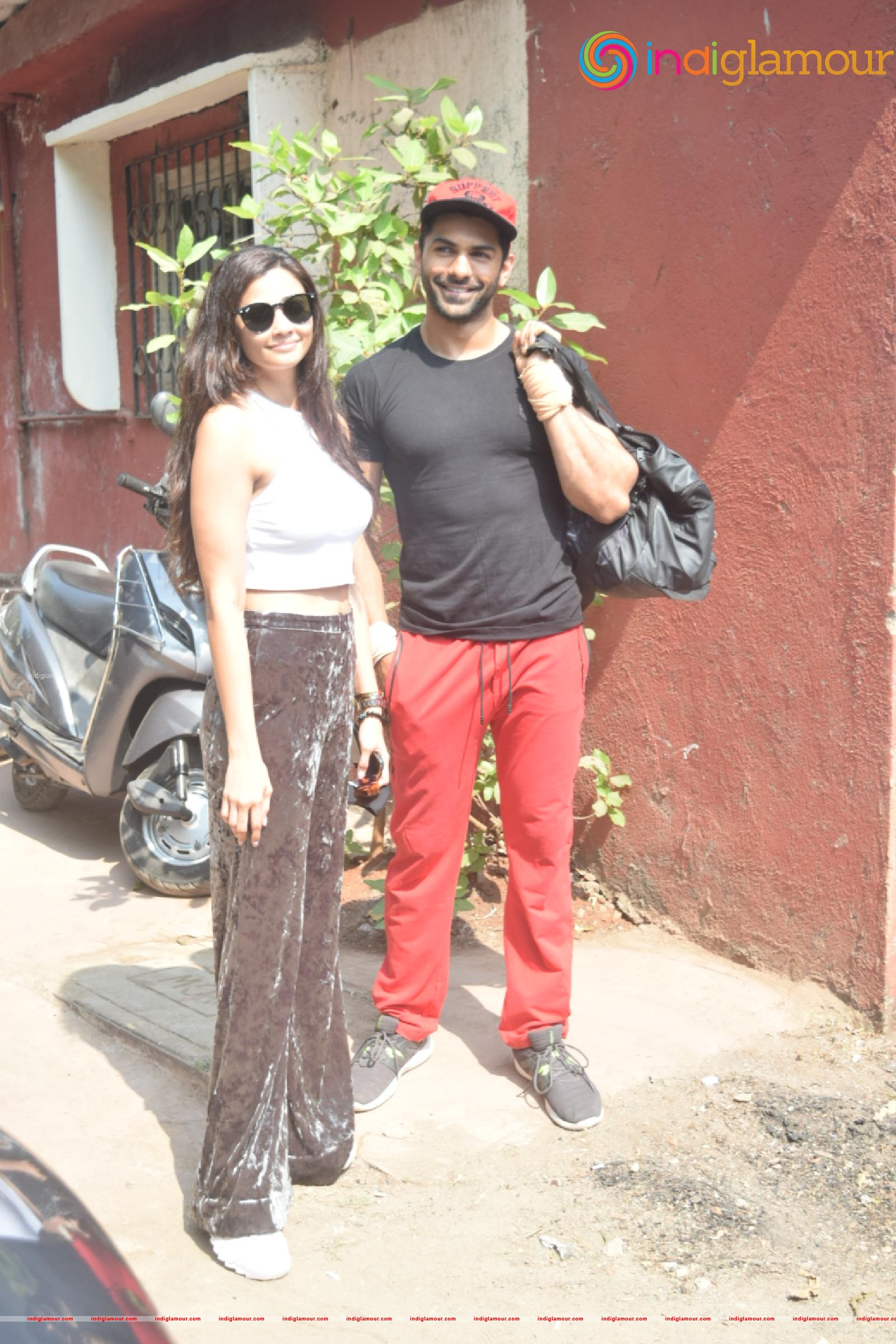 Daisy Shah and Taha Shah Event hd photo