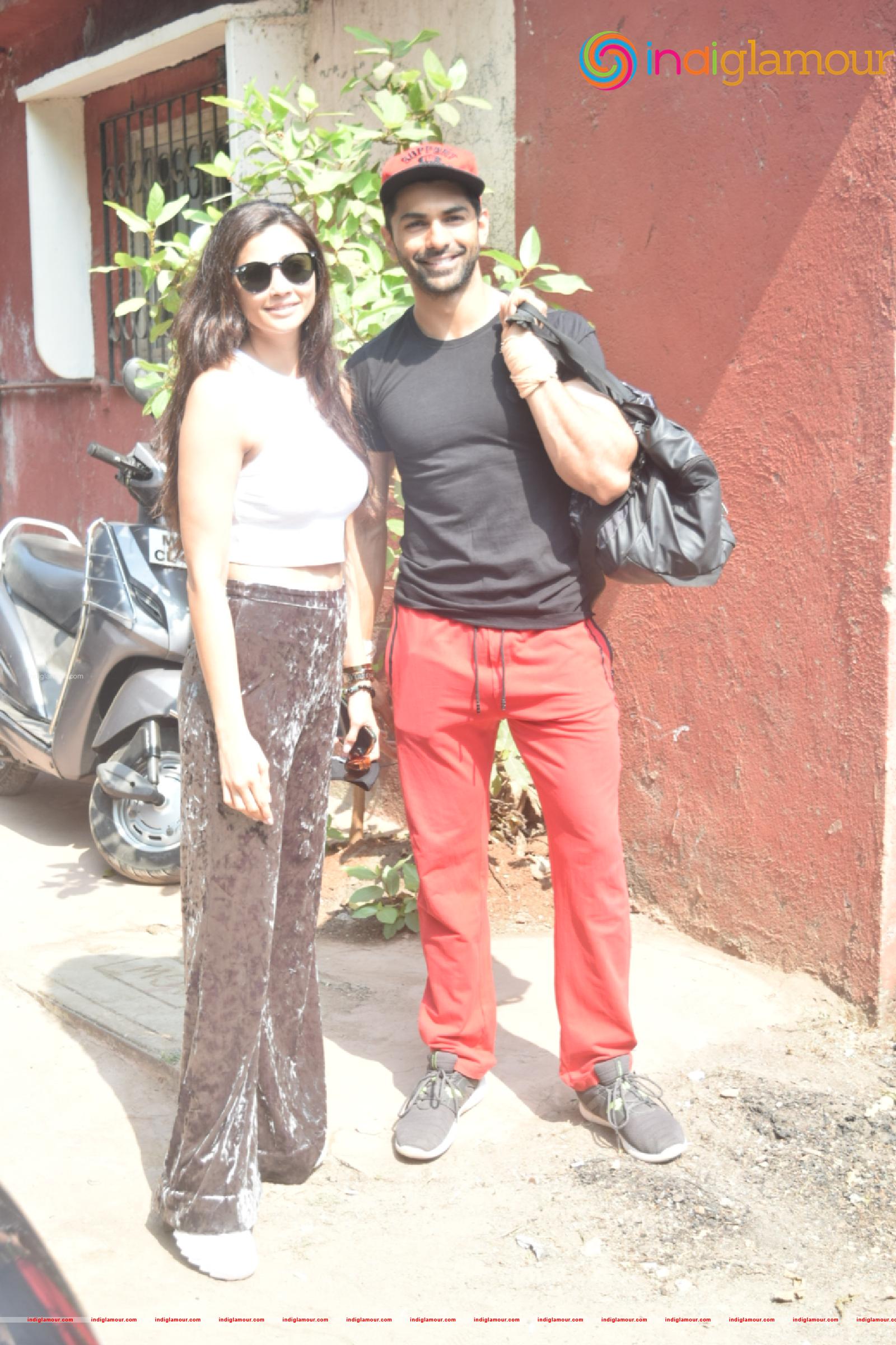 Daisy Shah and Taha Shah Event hd photo