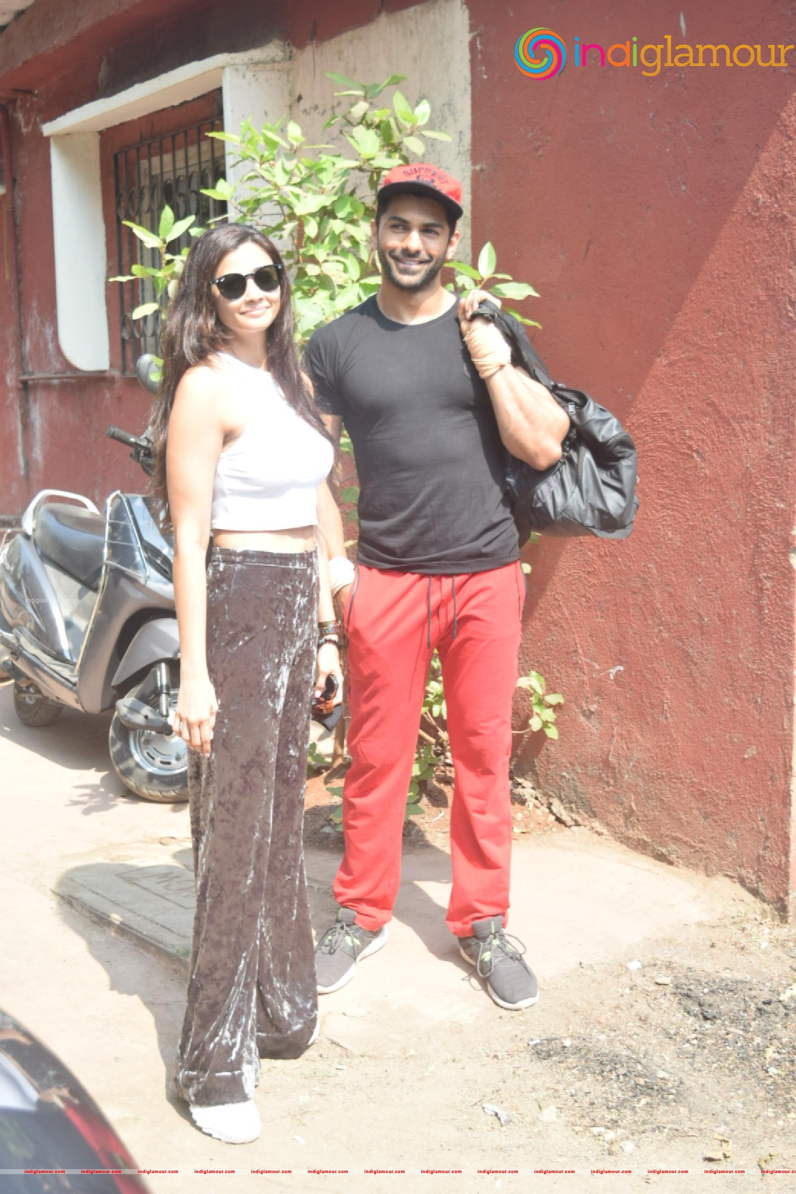 Daisy Shah and Taha Shah Event hd photo
