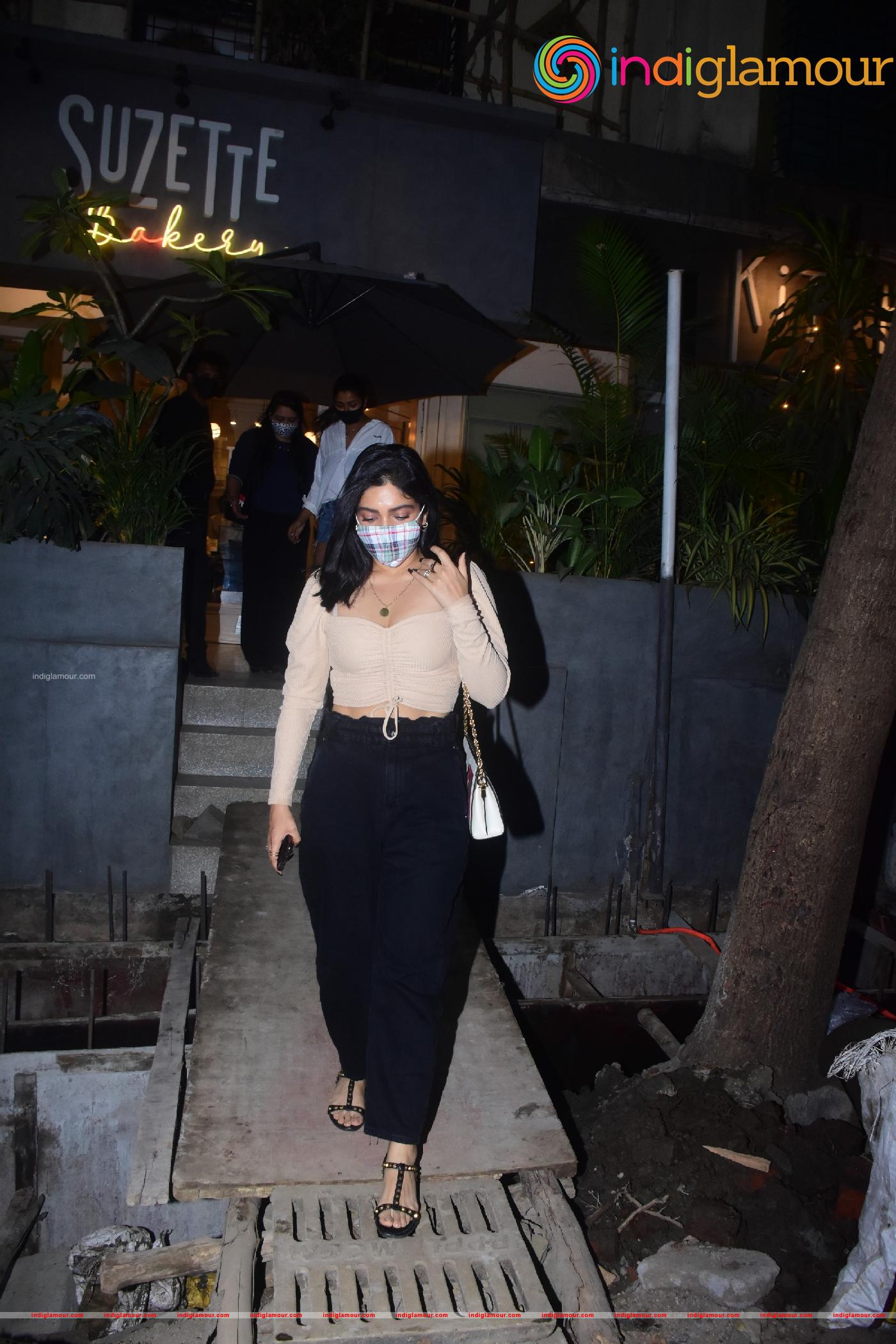 Kritika Kamra and Bhumi Pendekar Event hd photo
