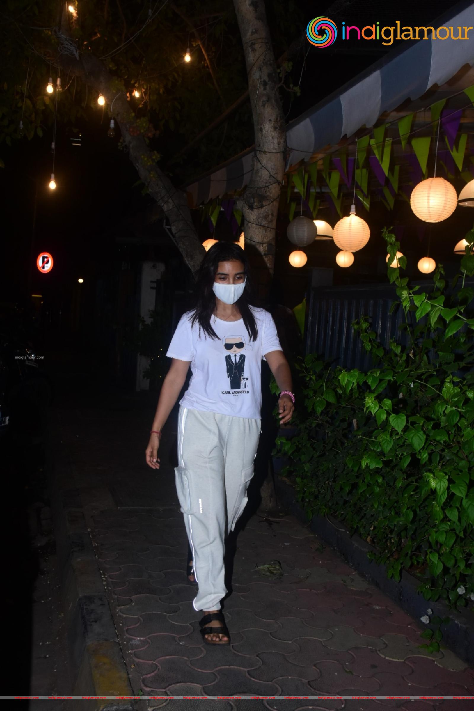 Patralekha With Her Pet Event hd photo