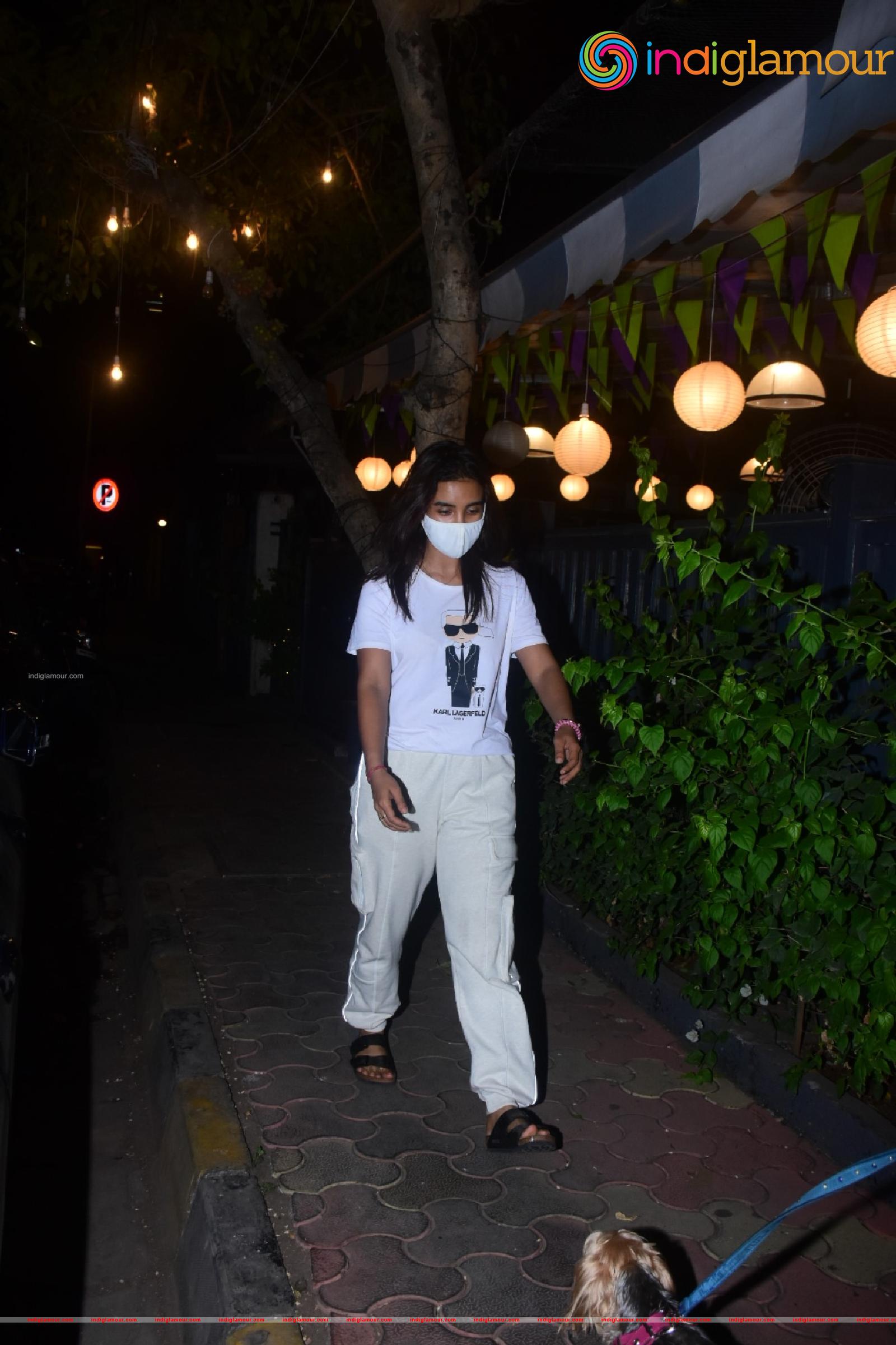 Patralekha With Her Pet Event hd photo
