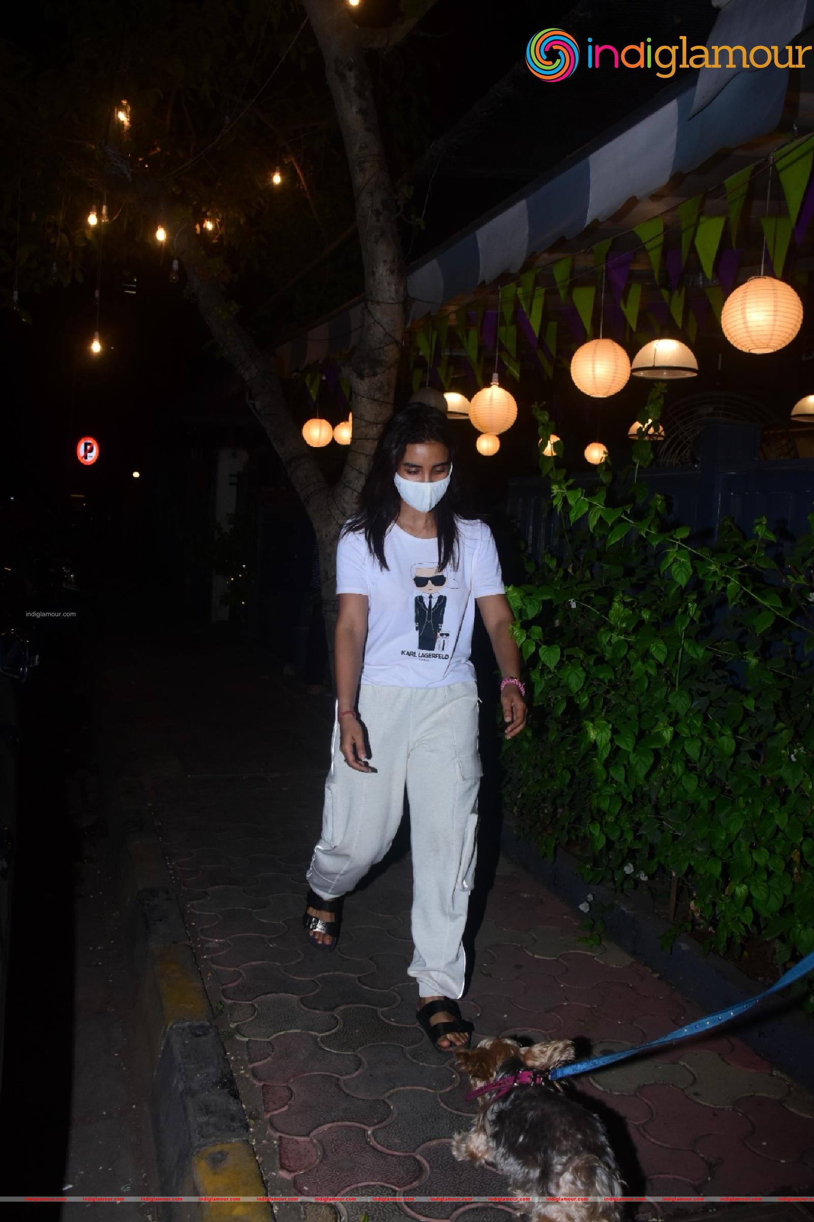 Patralekha With Her Pet Event hd photo