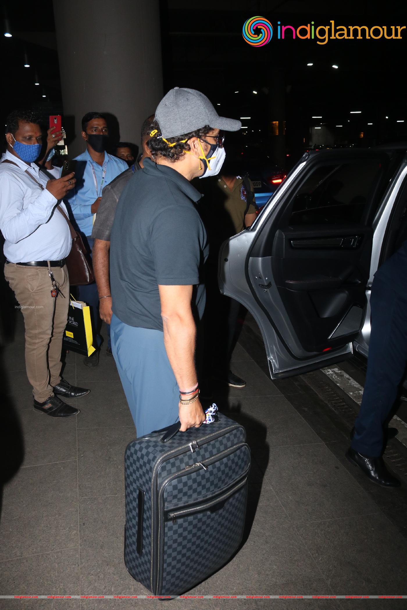 Sachin Tendulkar and Yuvraj Singh Event hd photo