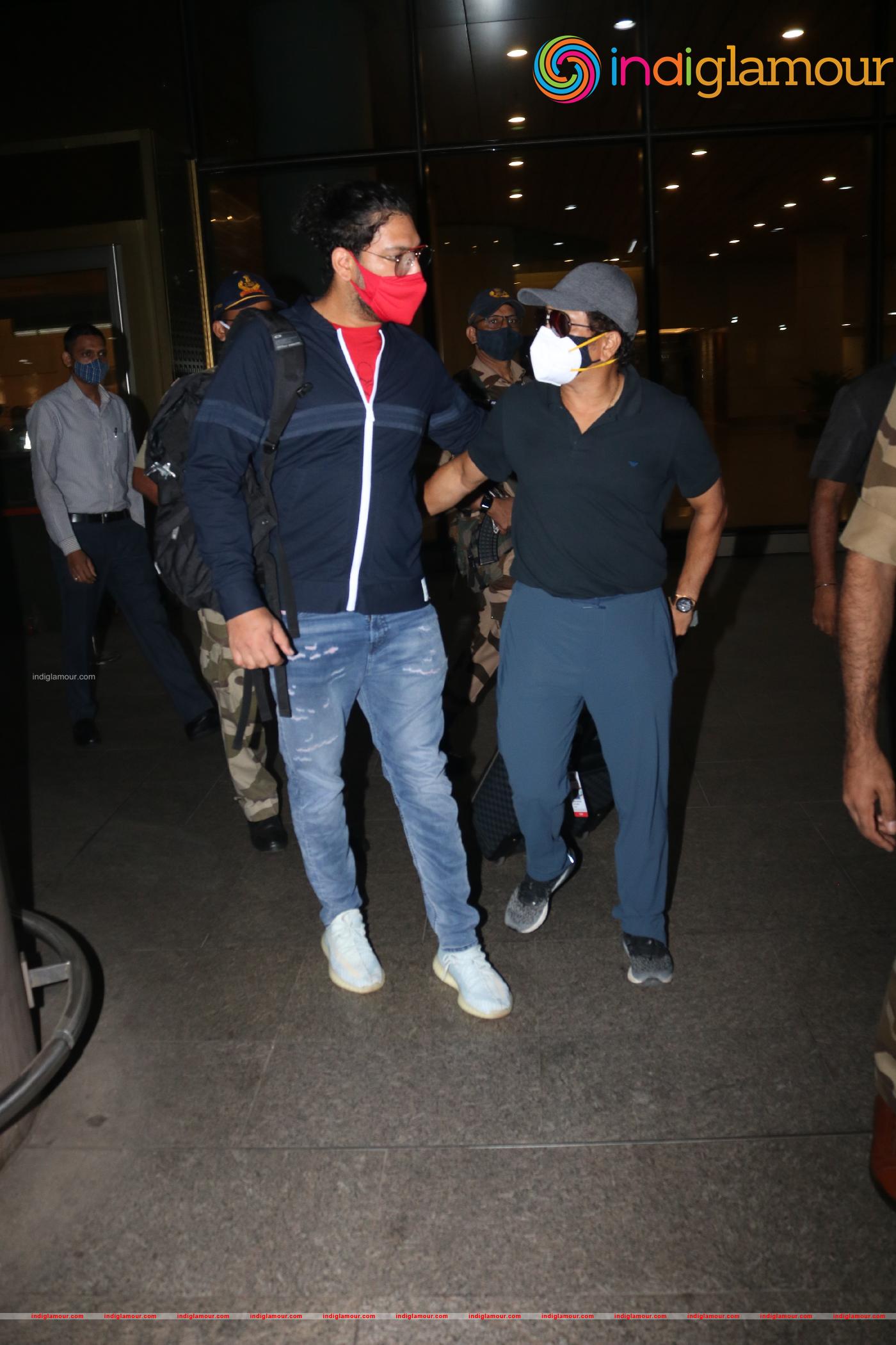 Sachin Tendulkar and Yuvraj Singh Event hd photo