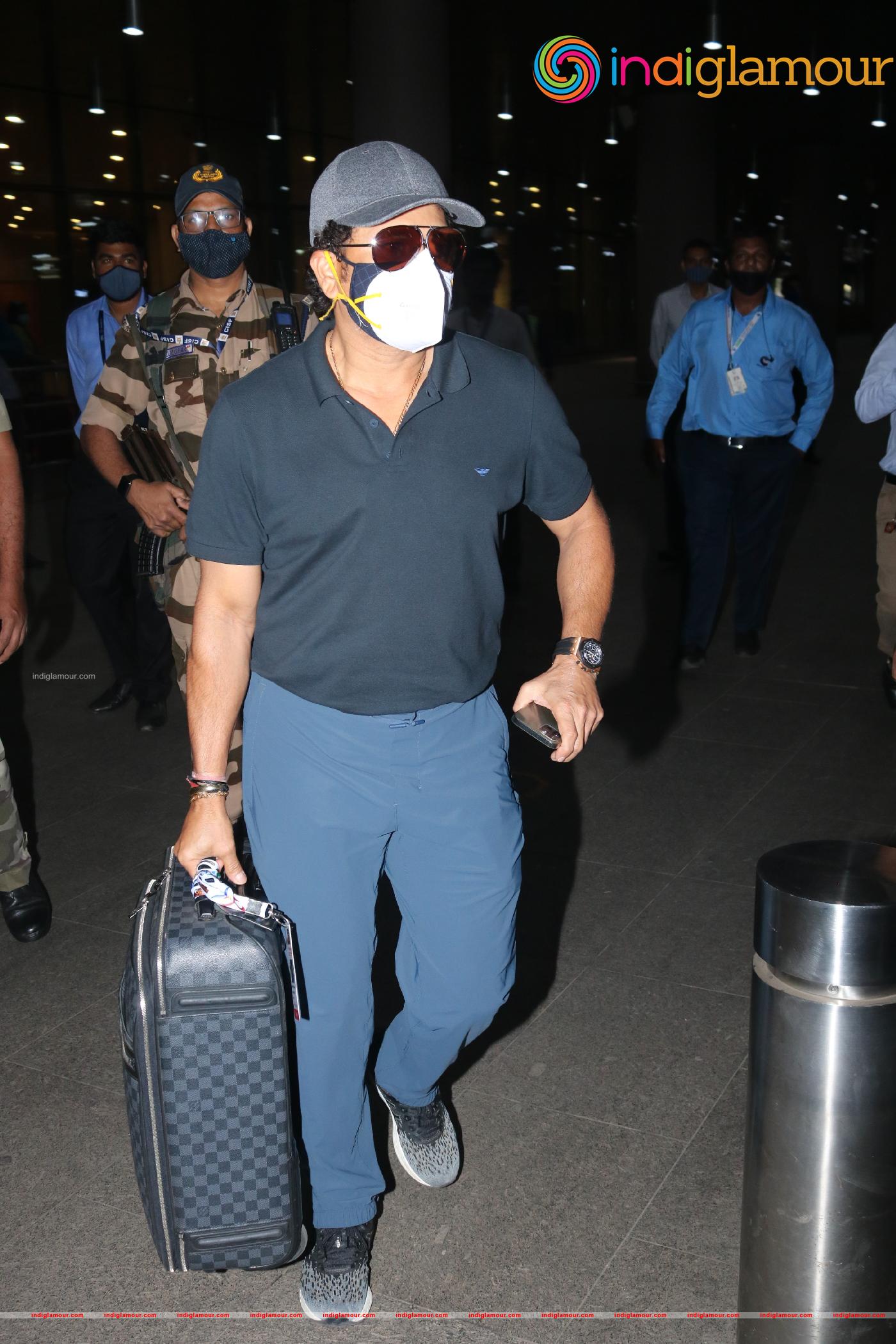 Sachin Tendulkar and Yuvraj Singh Event hd photo