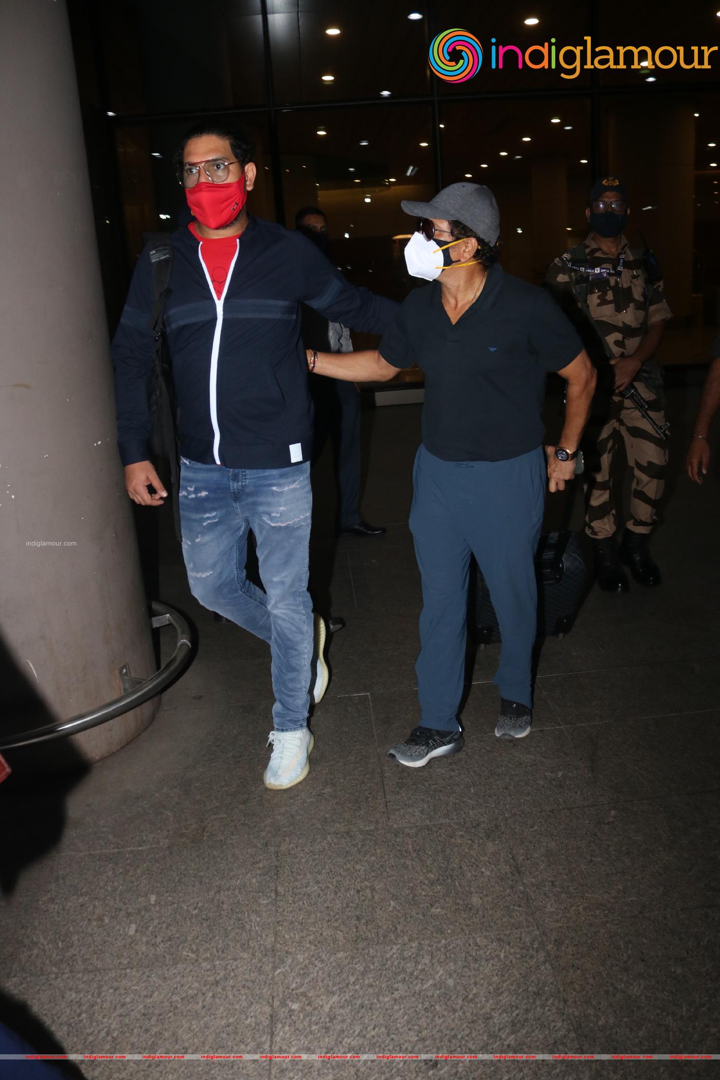 Sachin Tendulkar and Yuvraj Singh Event hd photo