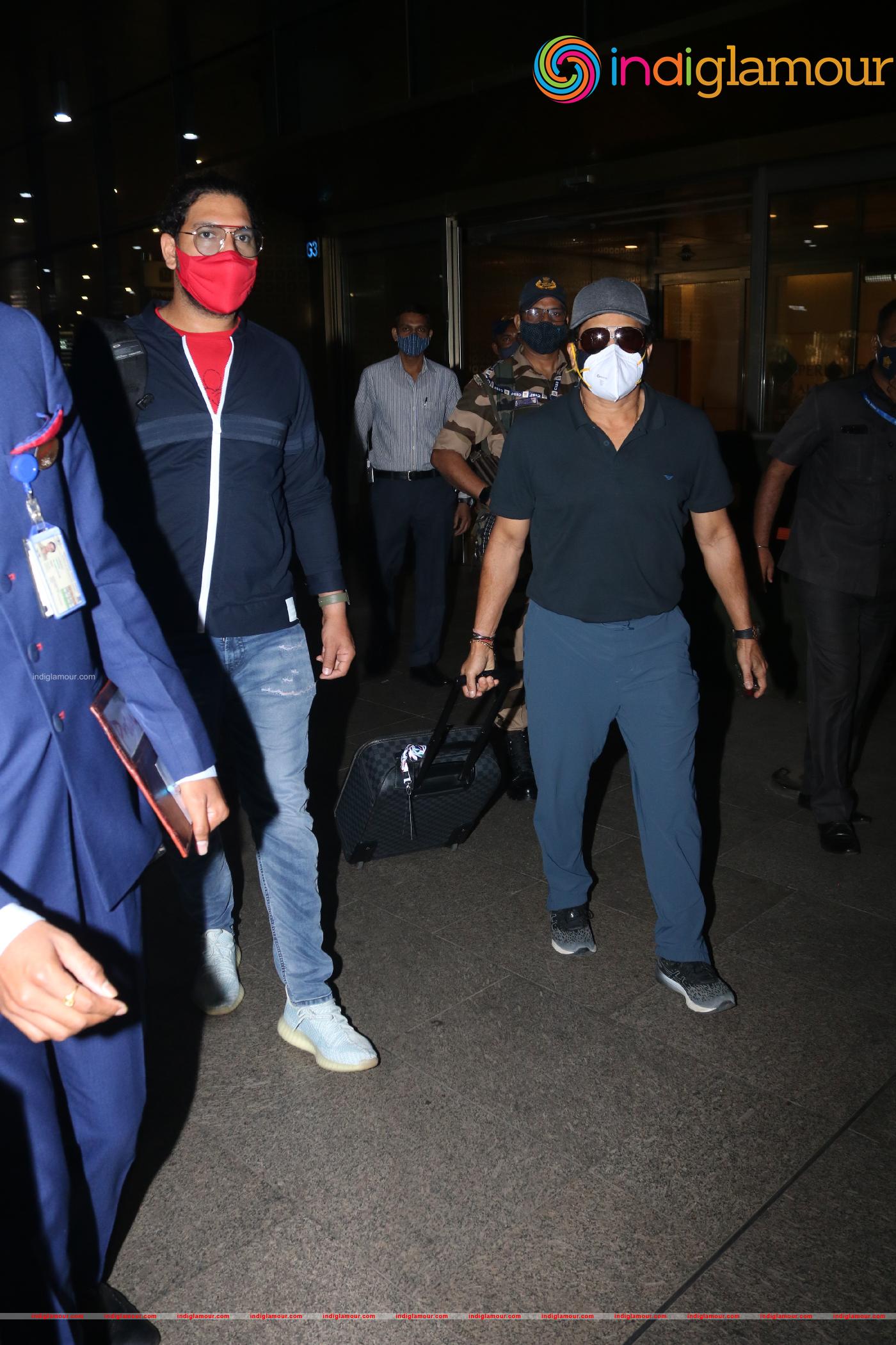 Sachin Tendulkar and Yuvraj Singh Event hd photo