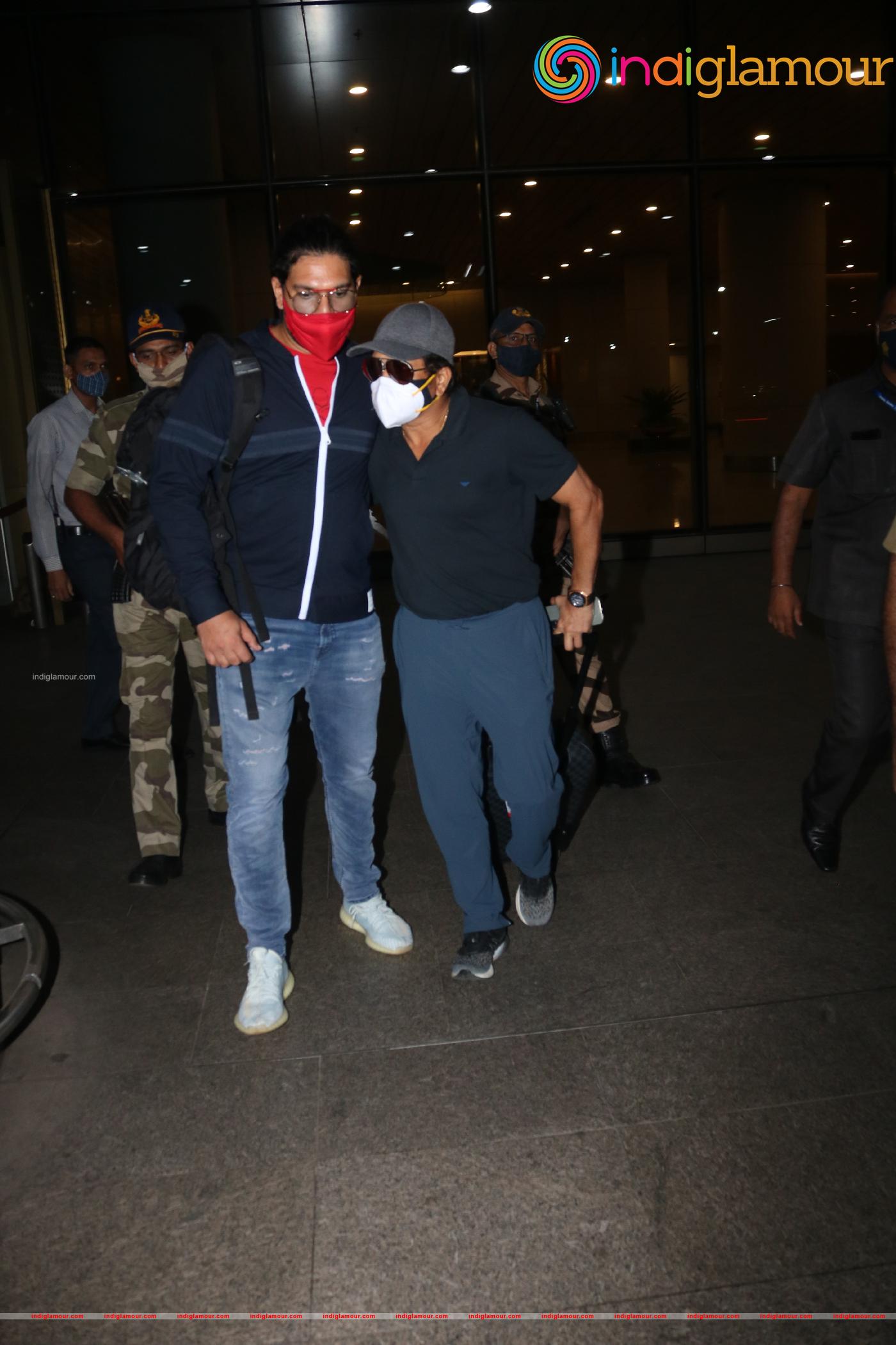 Sachin Tendulkar and Yuvraj Singh Event hd photo