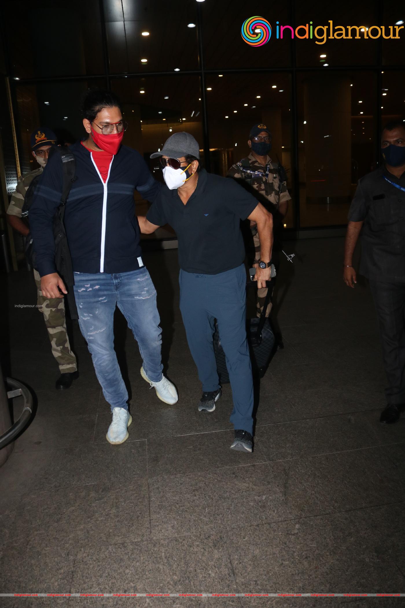 Sachin Tendulkar and Yuvraj Singh Event hd photo
