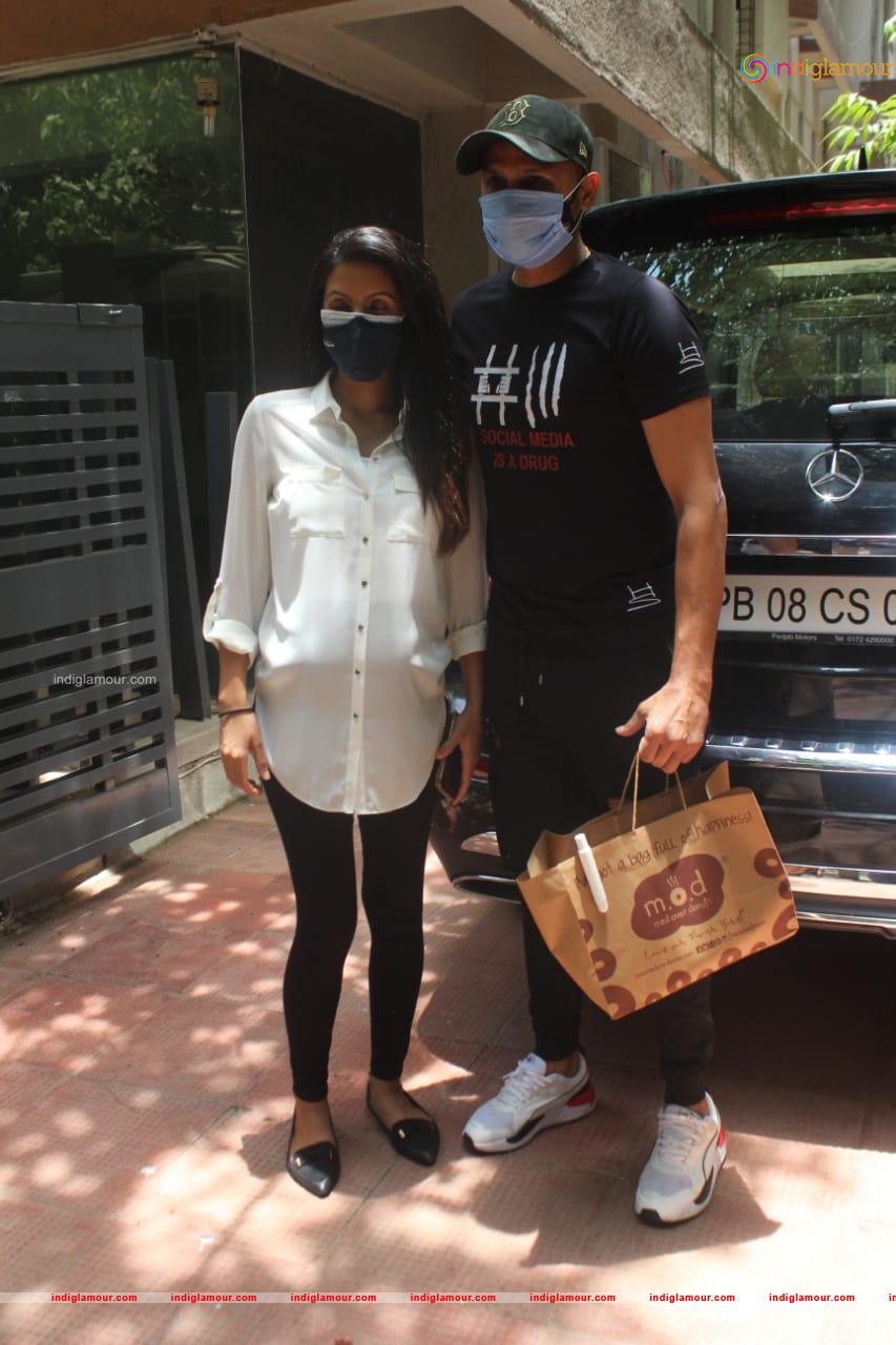 Harbhajan Singh and Geeta Basra Event hd photo