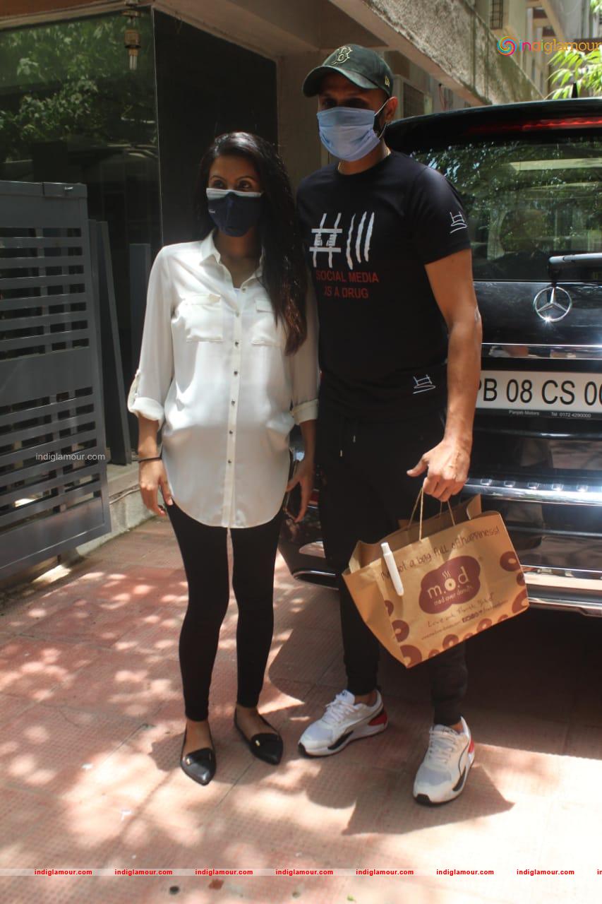 Harbhajan Singh and Geeta Basra Event hd photo