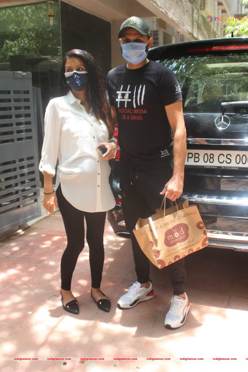 Harbhajan Singh and Geeta Basra Event hd photo