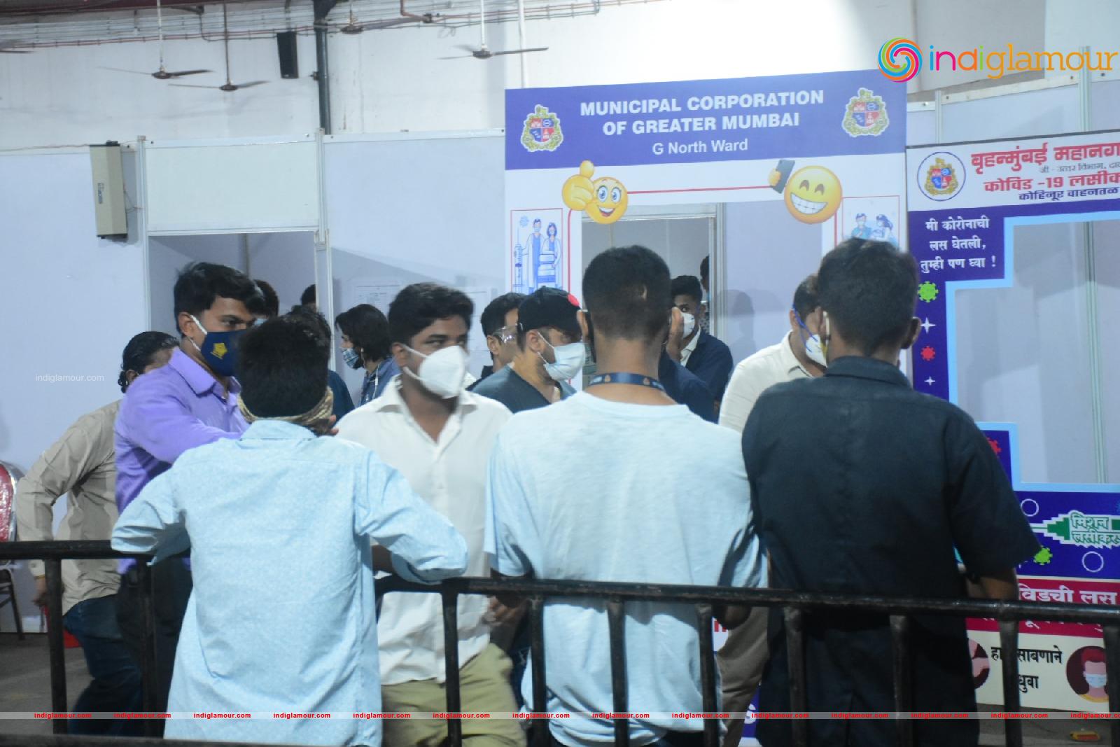 Salman Khan and Sohail Khan Took 2nd Dose Of Covid 19 Vaccine In Dadar Event hd photo