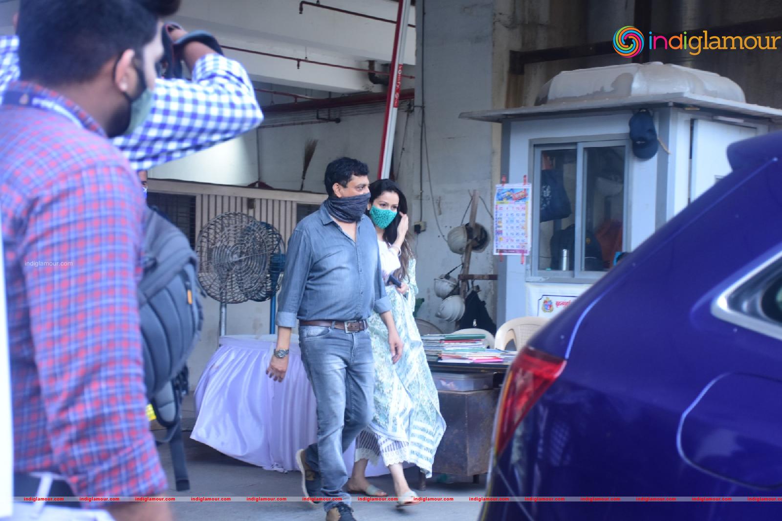 Salman Khan and Sohail Khan Took 2nd Dose Of Covid 19 Vaccine In Dadar Event hd photo