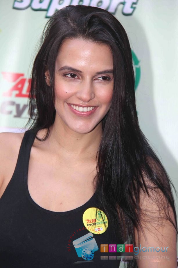 Neha Dhupia Actress hd photo