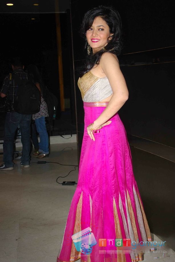 Shikha Puri Actress hd photo