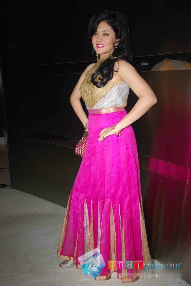 Shikha Puri Actress hd photo