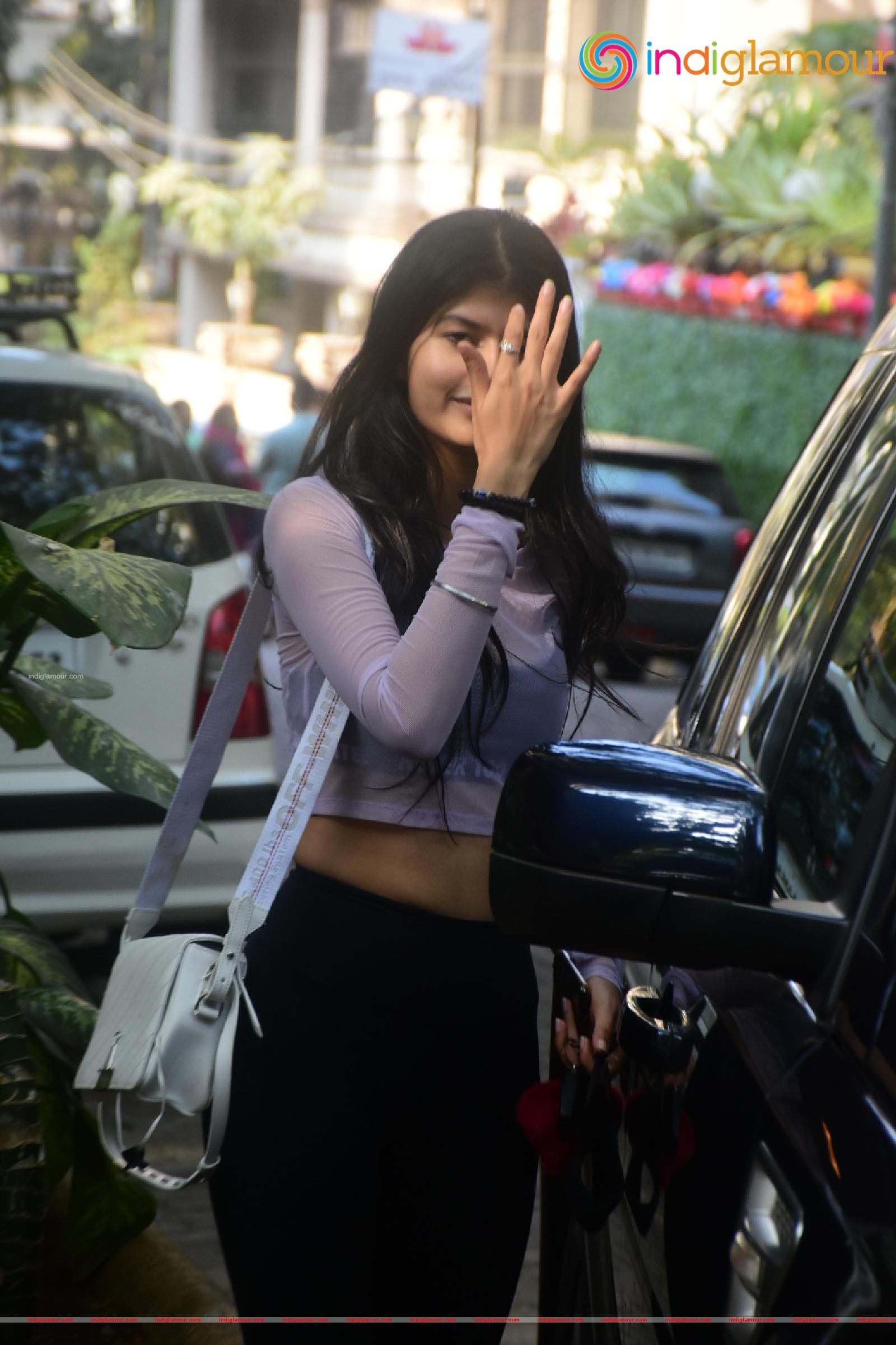 Anjini Dhawan Actress hd photo