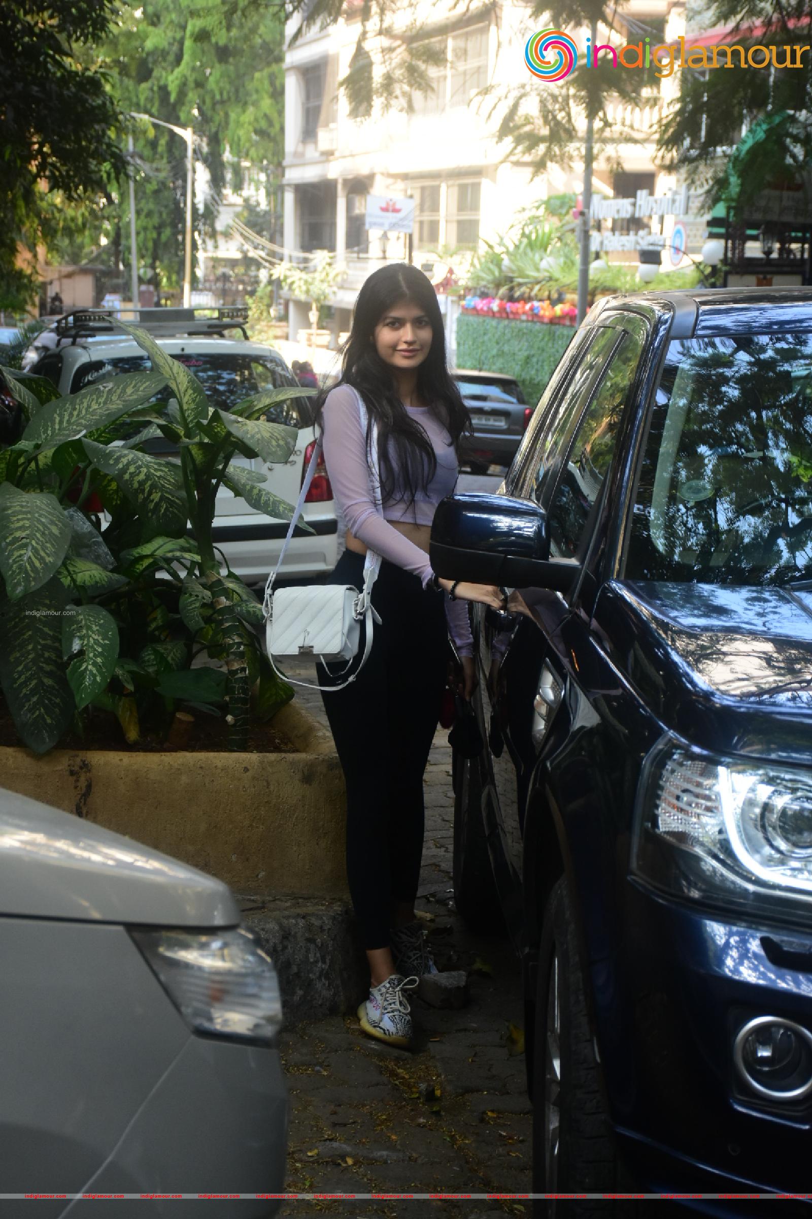 Anjini Dhawan Actress hd photo