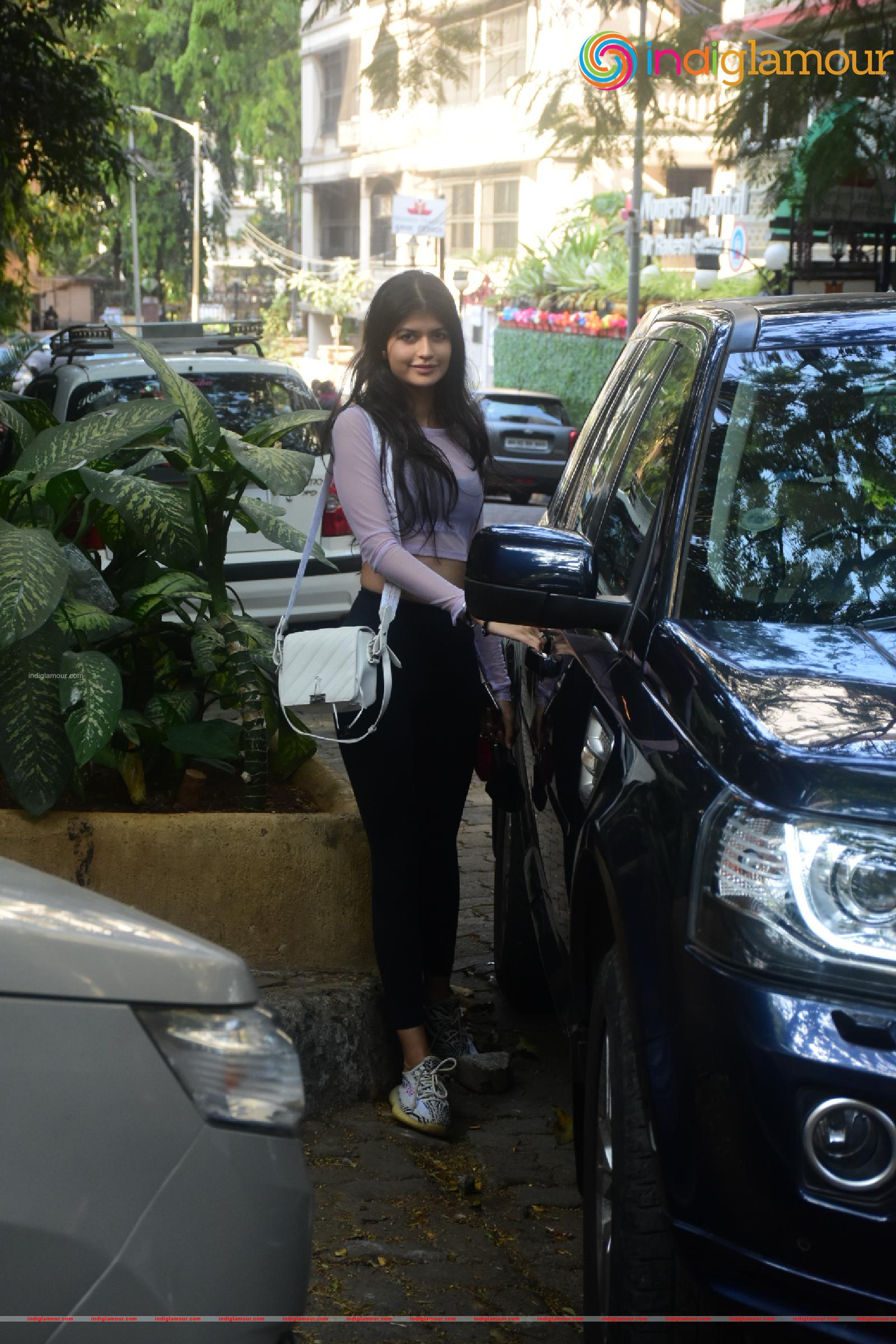 Anjini Dhawan Actress hd photo