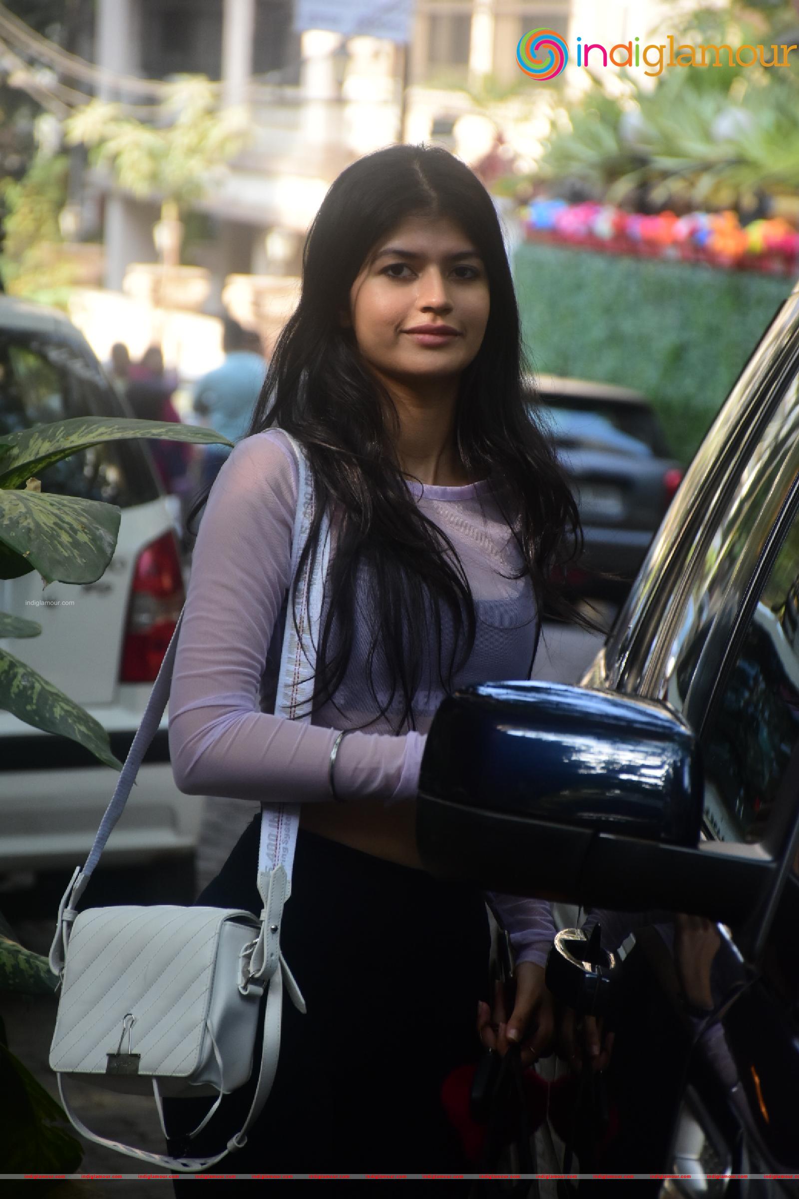 Anjini Dhawan Actress hd photo