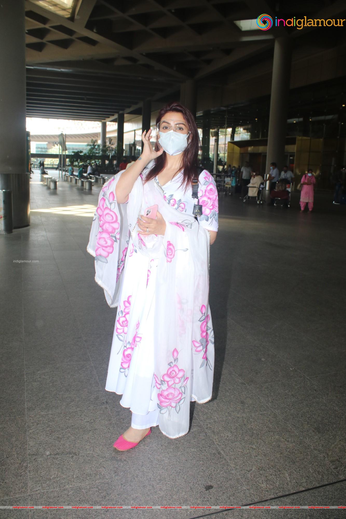 Akriti Kakar Actress hd photo