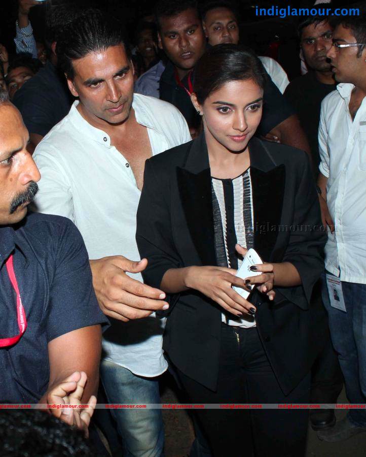 Khiladi 786 Movie hd photo