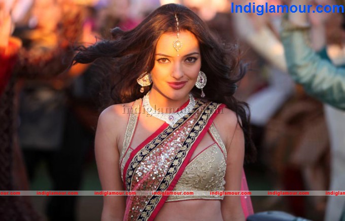 Yamla Pagla Deewan Movie hd photo