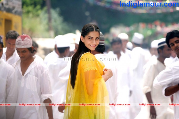 Raanjhnaa Movie hd photo