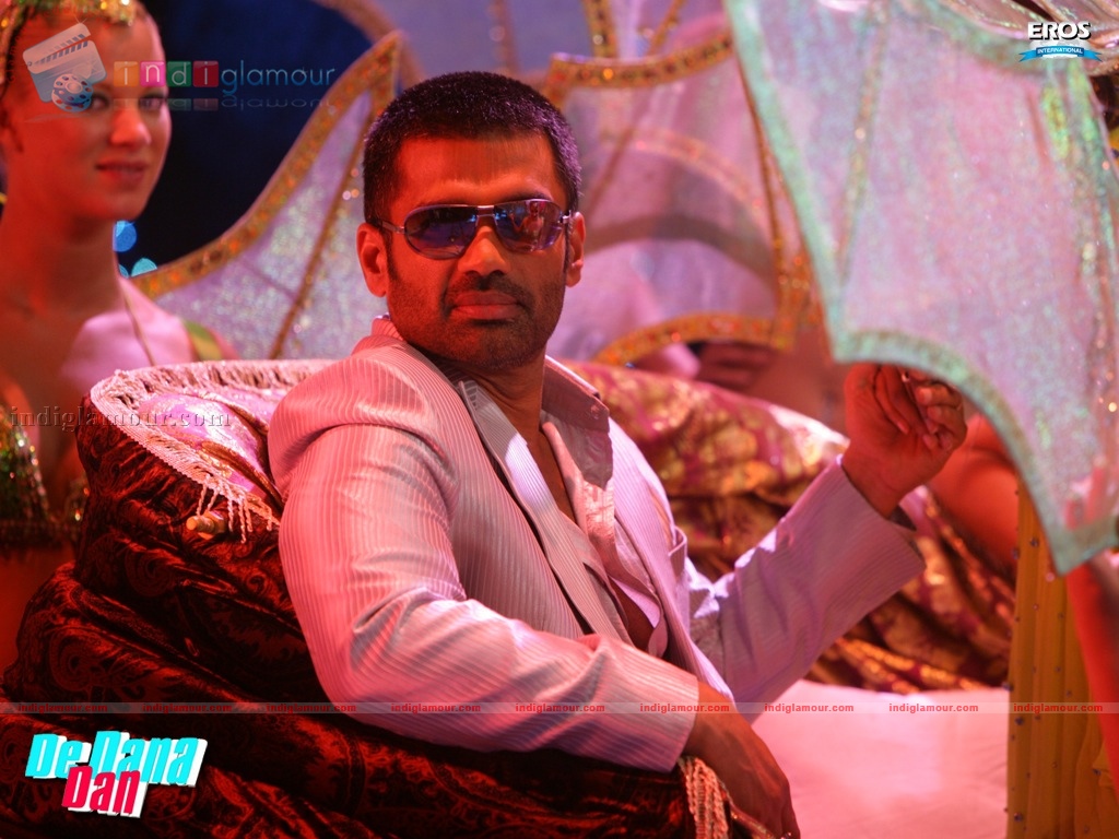 De Dana Dan Movie hd photo