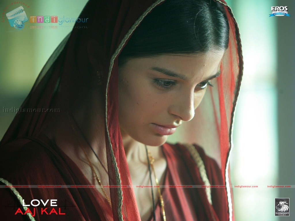 Love Aaj Kal Movie hd photo
