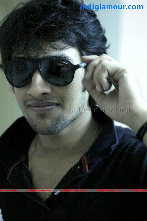 Dhruva Actor hd photo