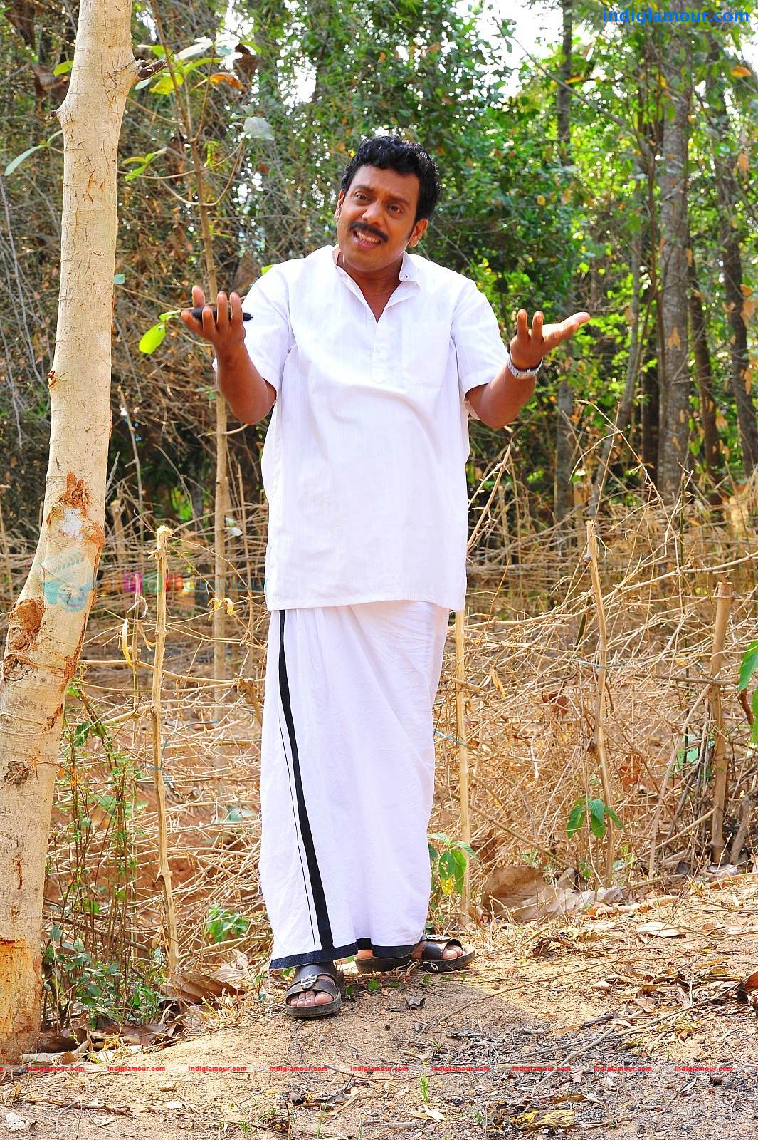 Manikandan Pattambi Actor hd photo