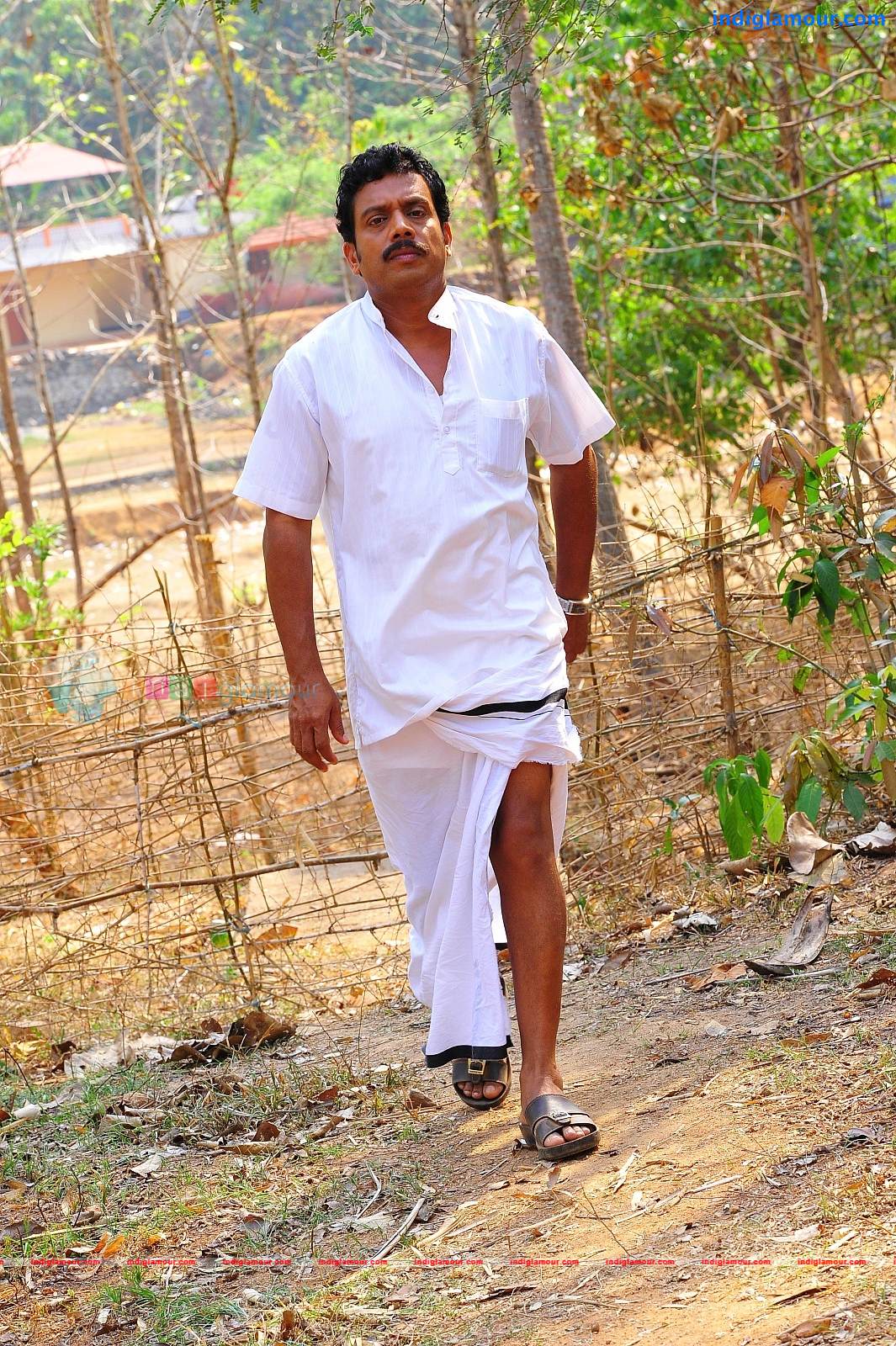 Manikandan Pattambi Actor hd photo