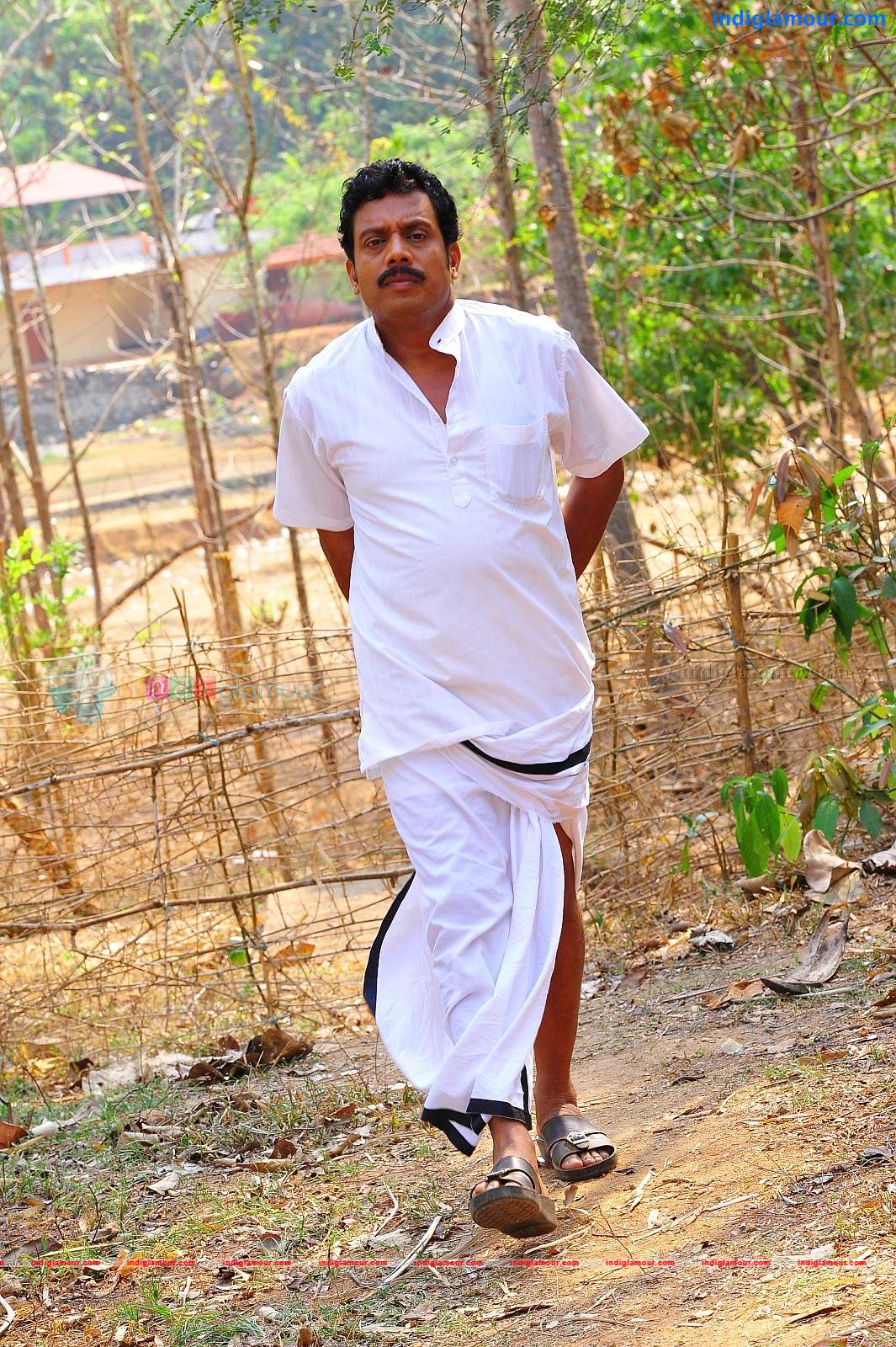 Manikandan Pattambi Actor hd photo