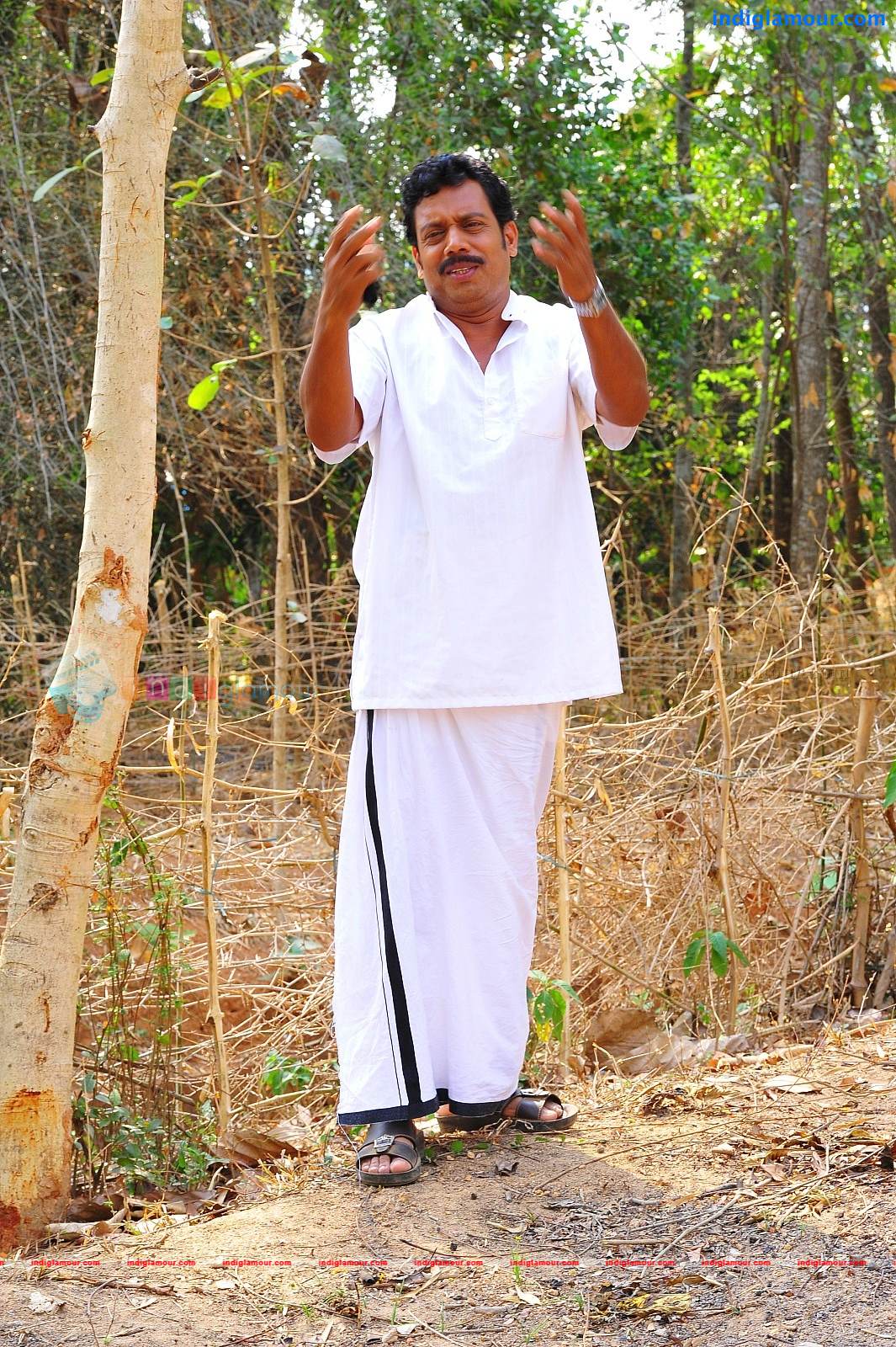 Manikandan Pattambi Actor hd photo