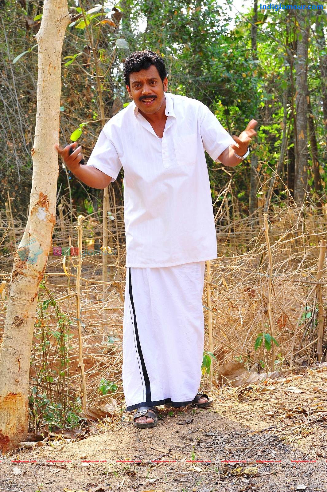 Manikandan Pattambi Actor hd photo