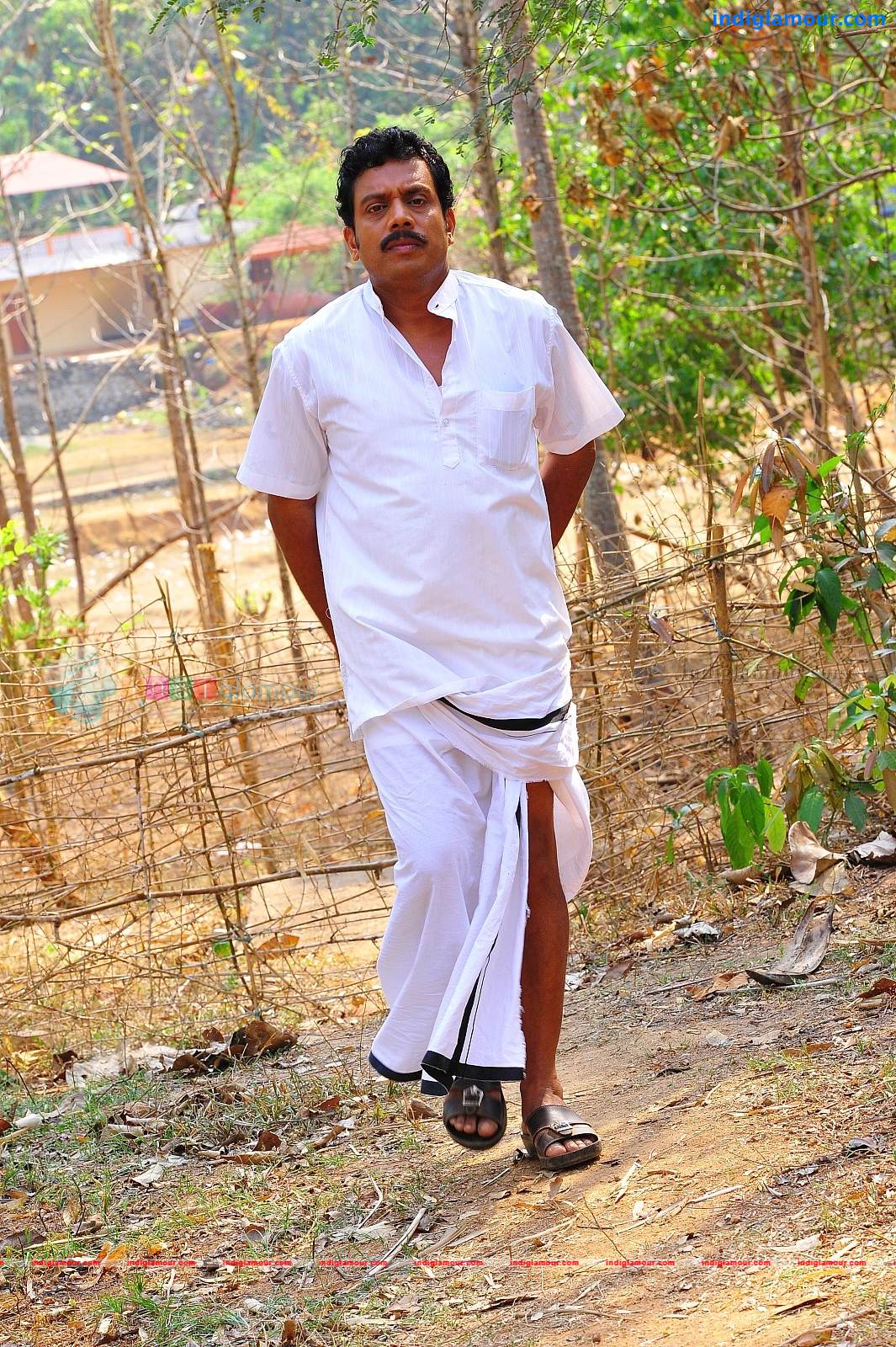 Manikandan Pattambi Actor hd photo