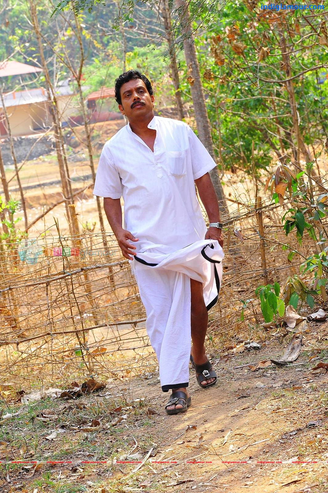 Manikandan Pattambi Actor hd photo