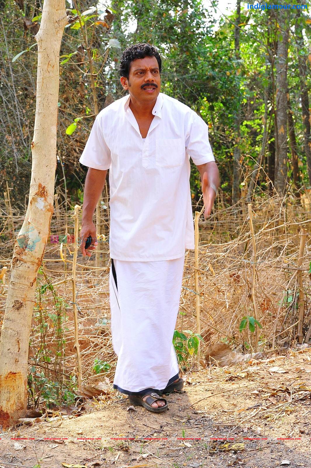 Manikandan Pattambi Actor hd photo