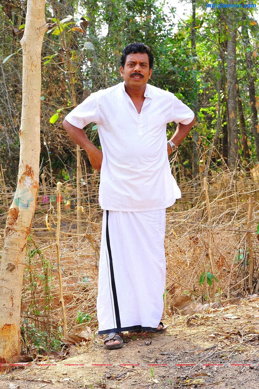 Manikandan Pattambi Actor hd photo