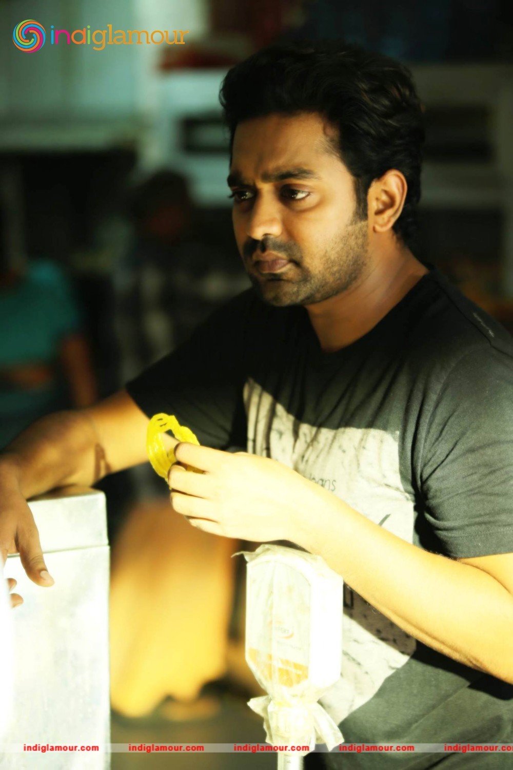 Asif Ali in Anuraga Karikkin Vellam Movie Photos Actor hd photo