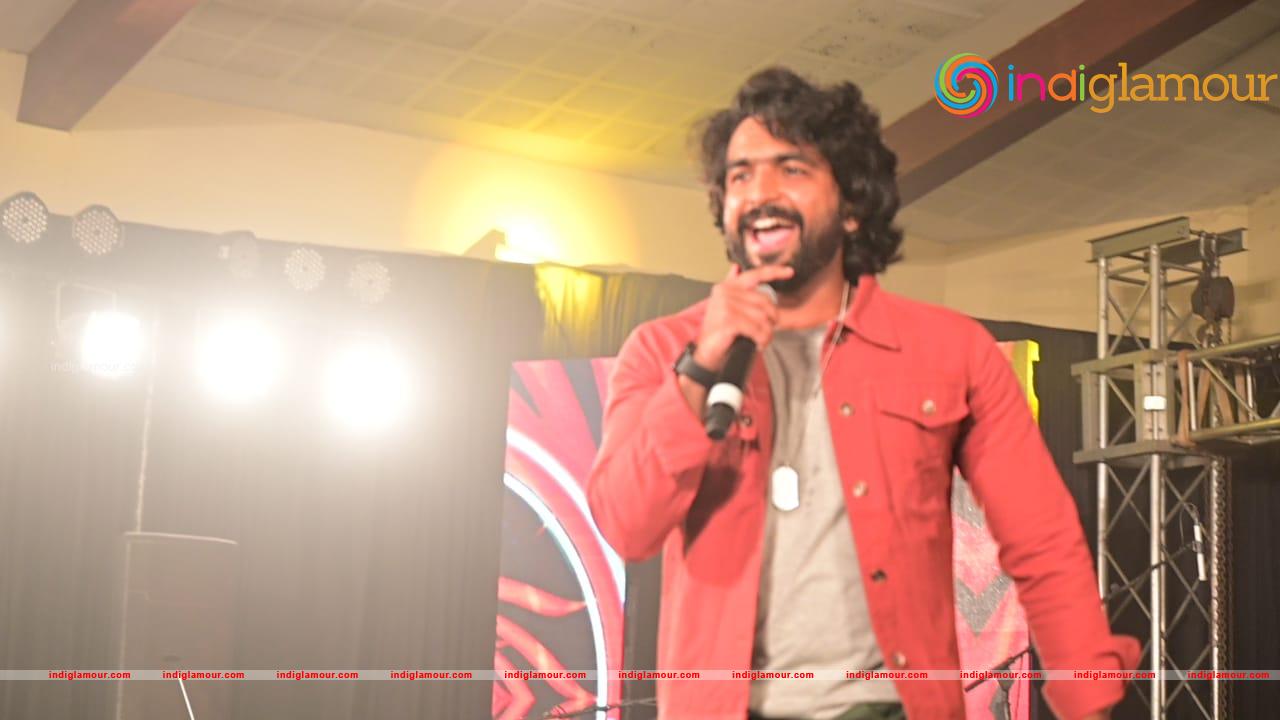 Siddharth Menon Actor hd photo