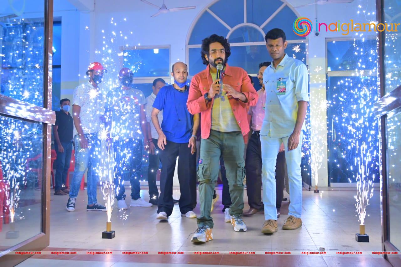 Siddharth Menon Actor hd photo